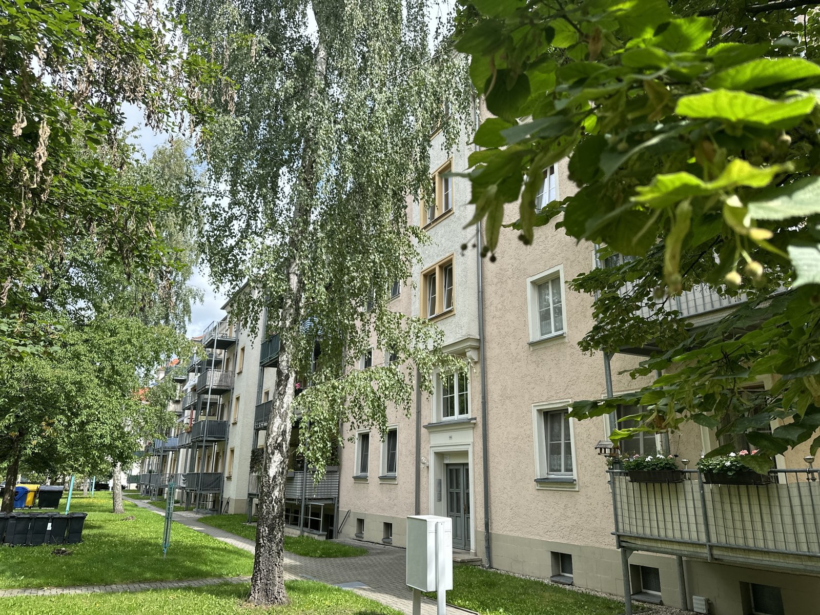 Vermietete 3-Raumwohnung mit Balkon und Tageslichtbad in Zwickau!