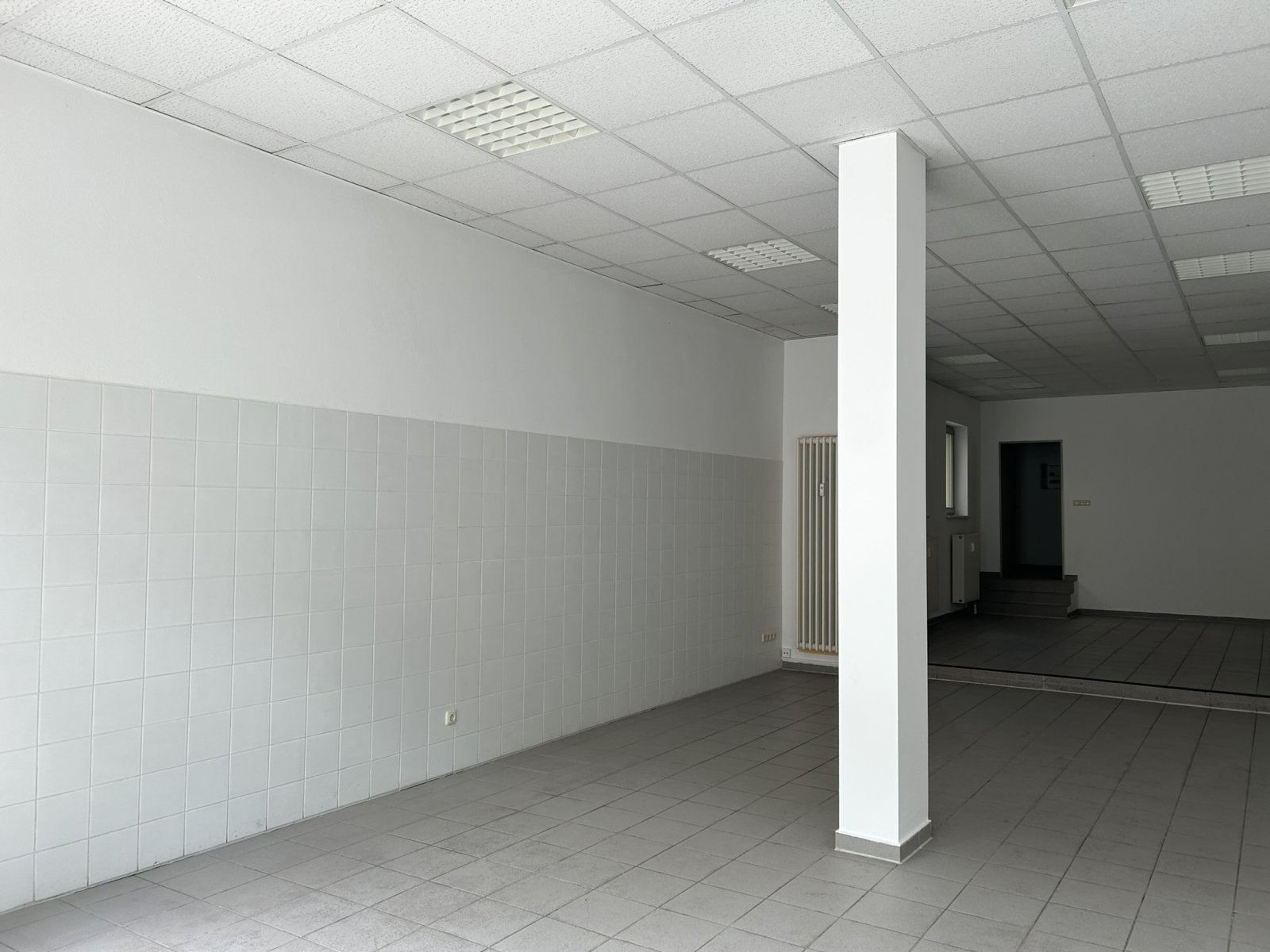 Bezugsfertige Gewerbeeinheit mit Carport-Stpl. nähe Zentrum! Denkmalschutz!