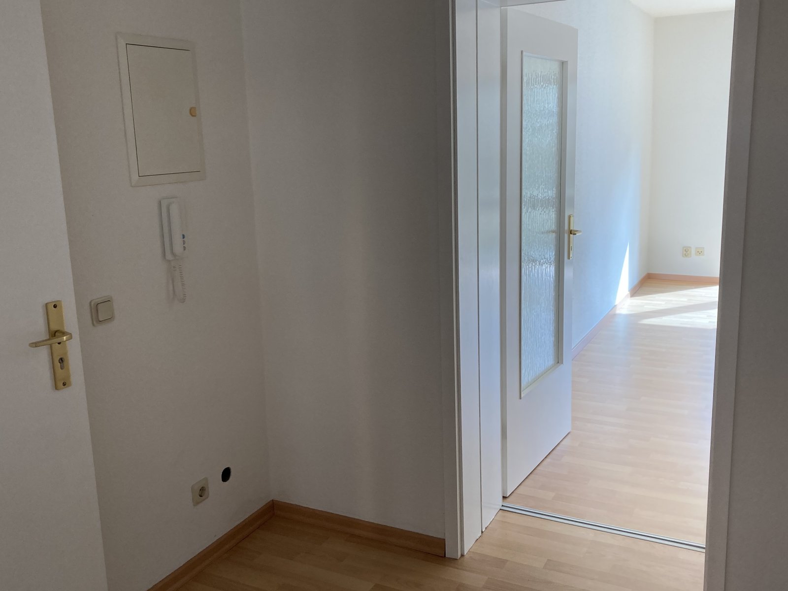 Helle 2-Raum-Wohnung mit Balkon! Unmittelbare Nähe zum Hauptbahnhof!