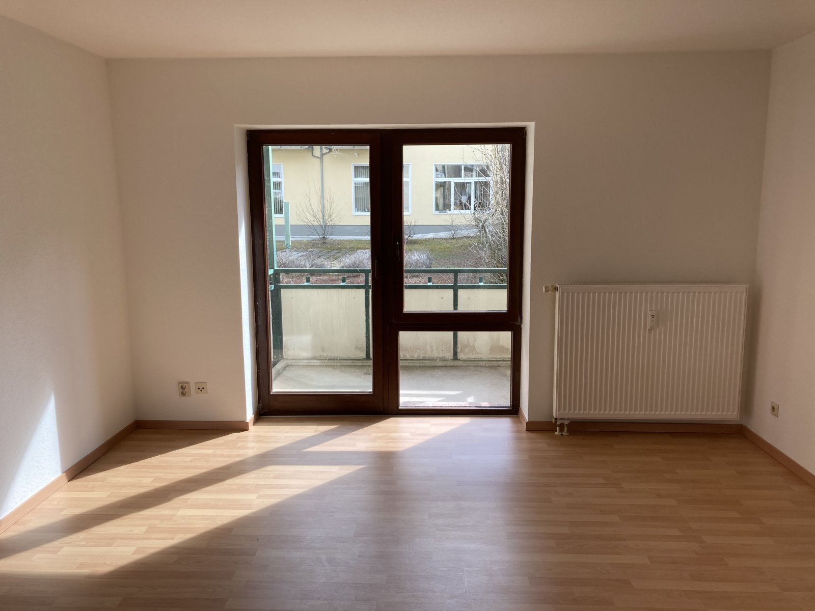 Helle 2-Raum-Wohnung mit Balkon! Unmittelbare Nähe zum Hauptbahnhof!