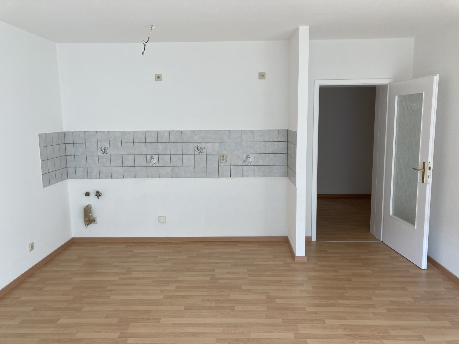 Helle 2-Raum-Wohnung mit Balkon! Unmittelbare Nähe zum Hauptbahnhof!