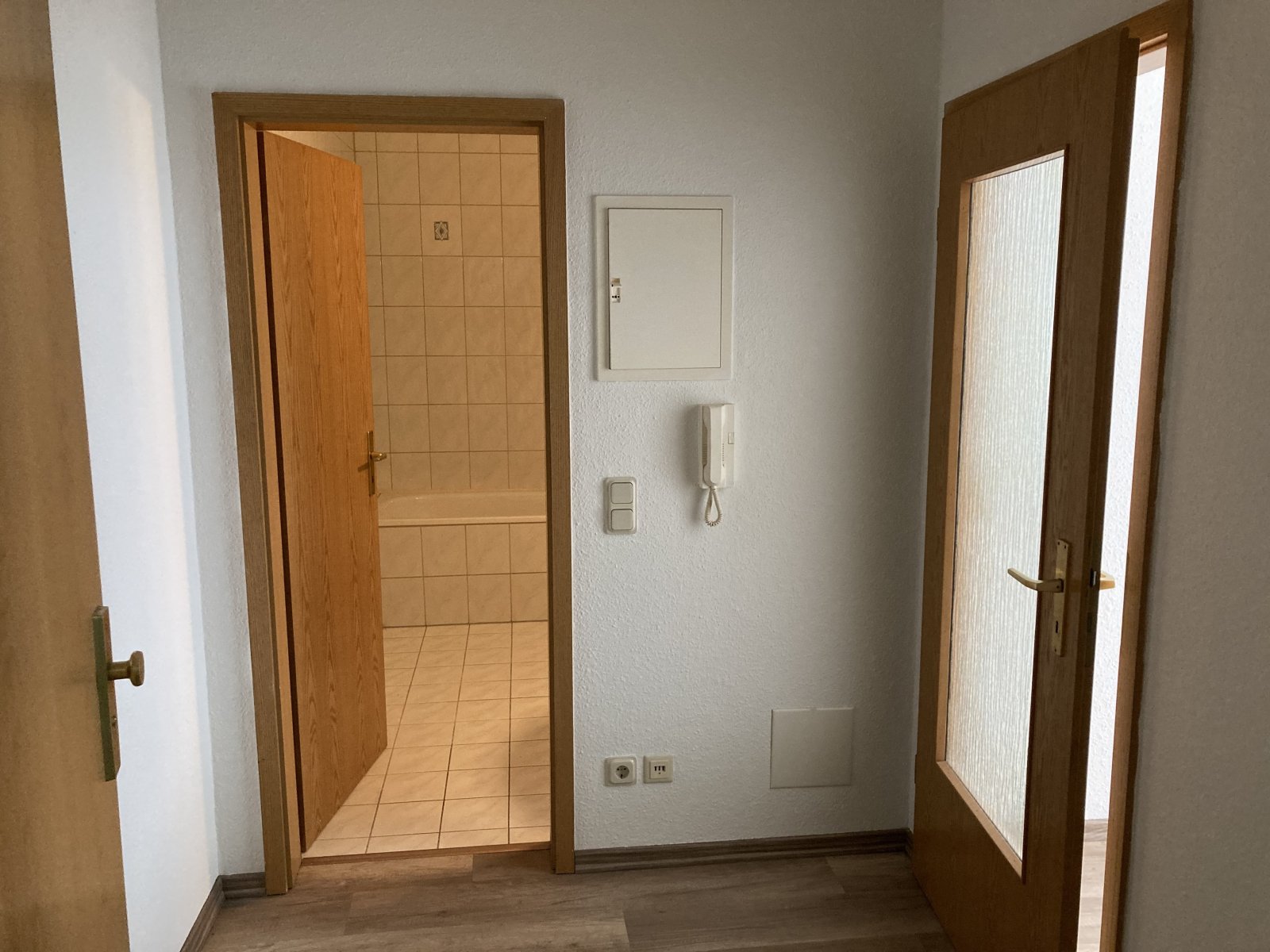 Ab 1.9.26! Schöne 1-Raumwhg. in zentraler Lage mit integrierter EBK und Balkon!