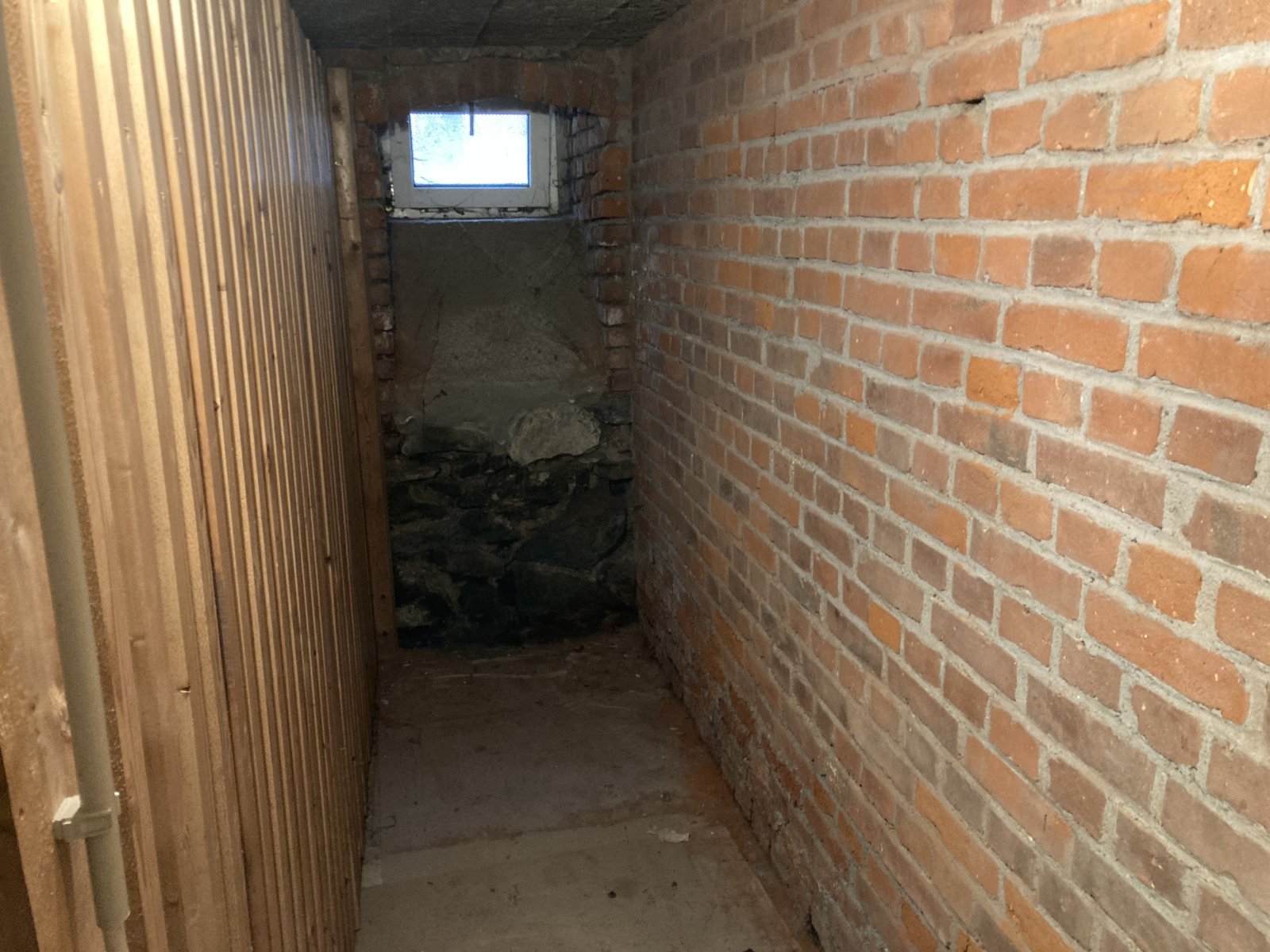Ab 1.9.26! Schöne 1-Raumwhg. in zentraler Lage mit integrierter EBK und Balkon!