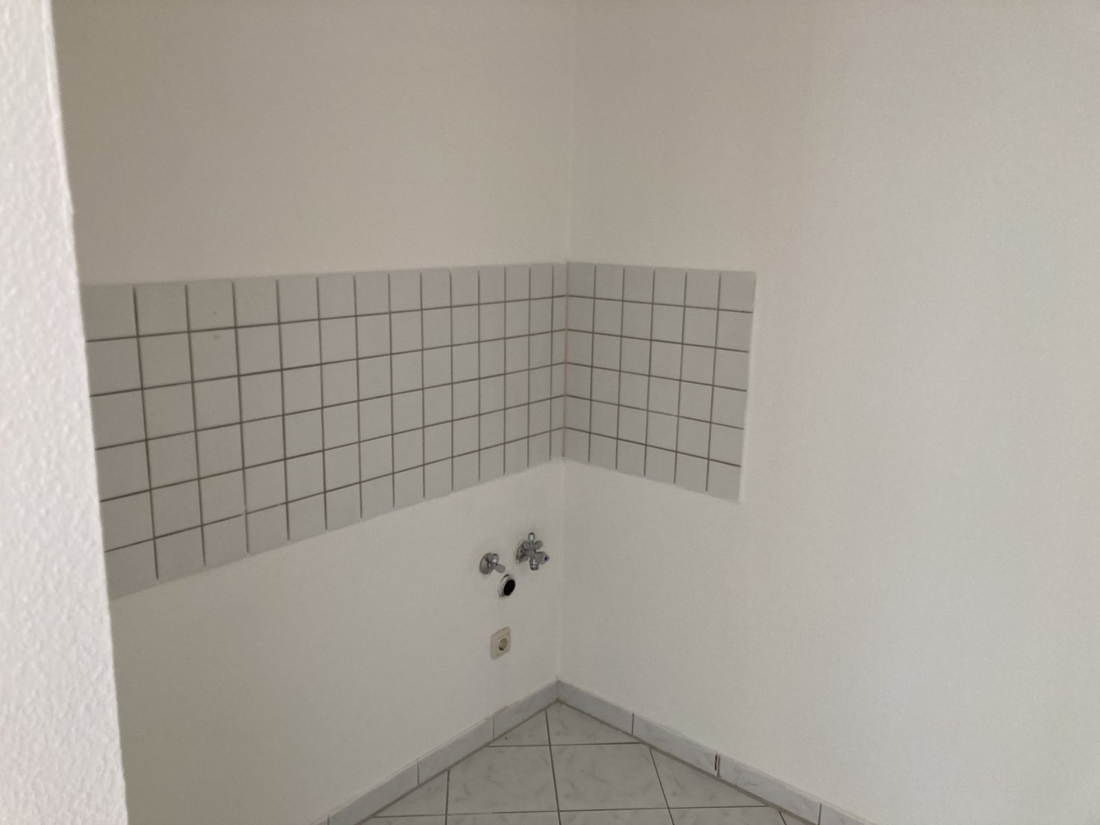 Vermietete 2-Raum-Wohnung mit Stellplatz in Marienthal! Nähe HBK!