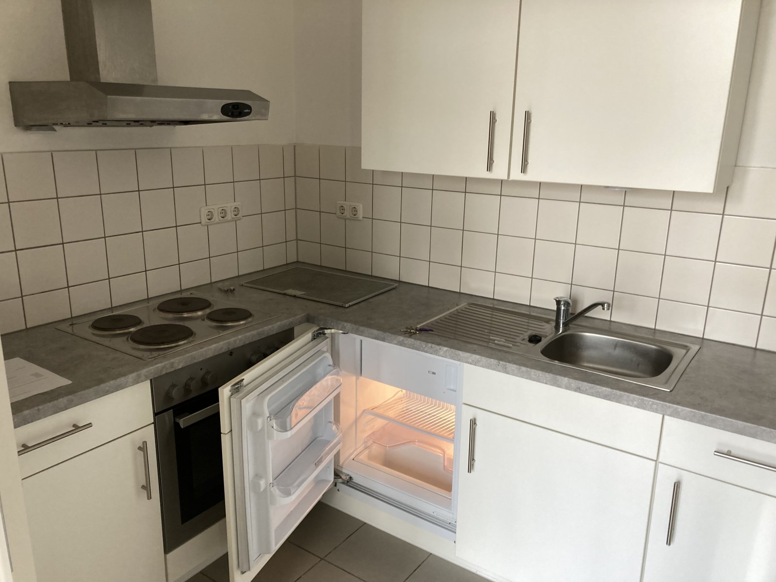 Ab 1.10.! Moderne 3-Raumwohnung! Zentrumsnah, Balkon, Parkett, Vorratsraum!