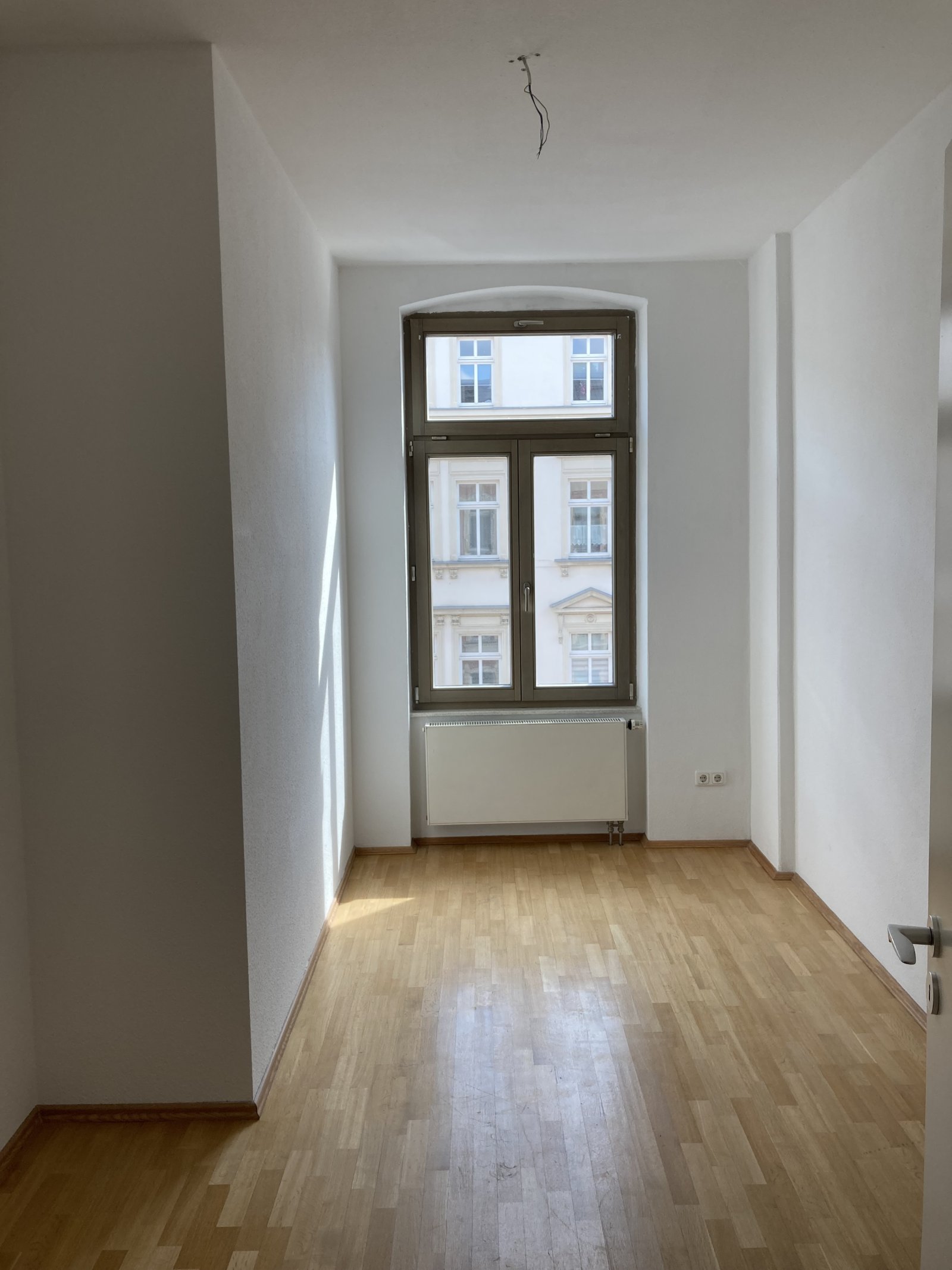 Ab 1.10.! Moderne 3-Raumwohnung! Zentrumsnah, Balkon, Parkett, Vorratsraum!