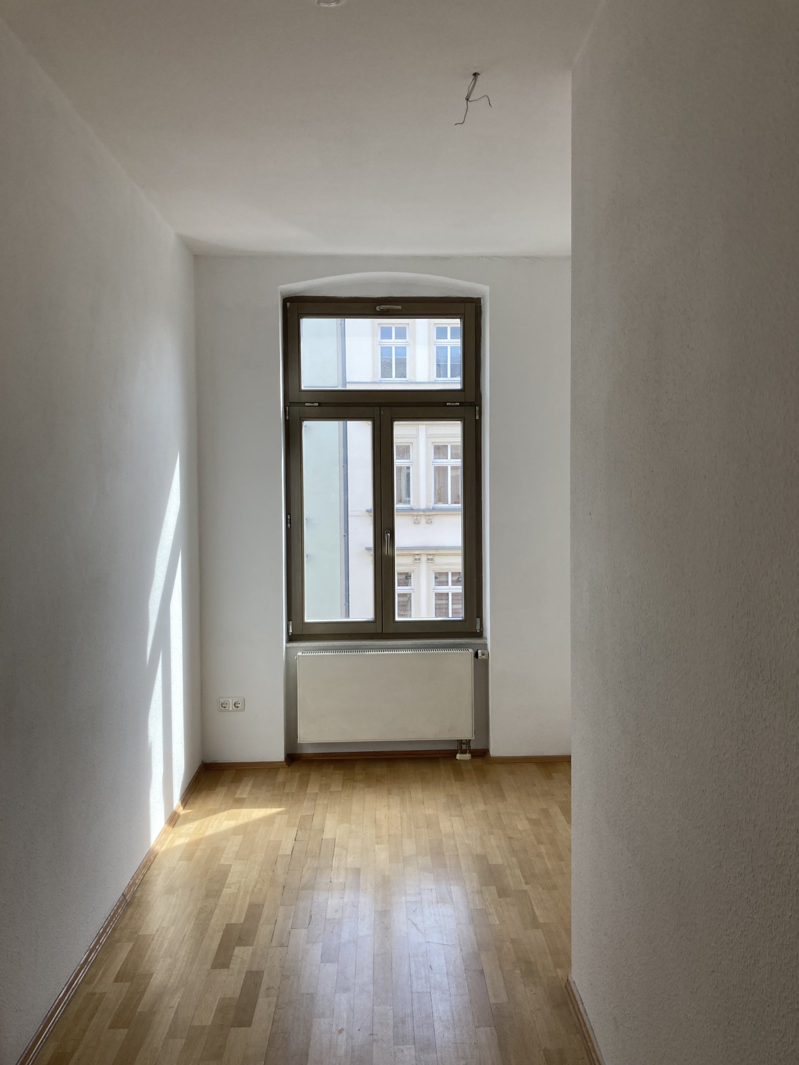 Ab 1.10.! Moderne 3-Raumwohnung! Zentrumsnah, Balkon, Parkett, Vorratsraum!