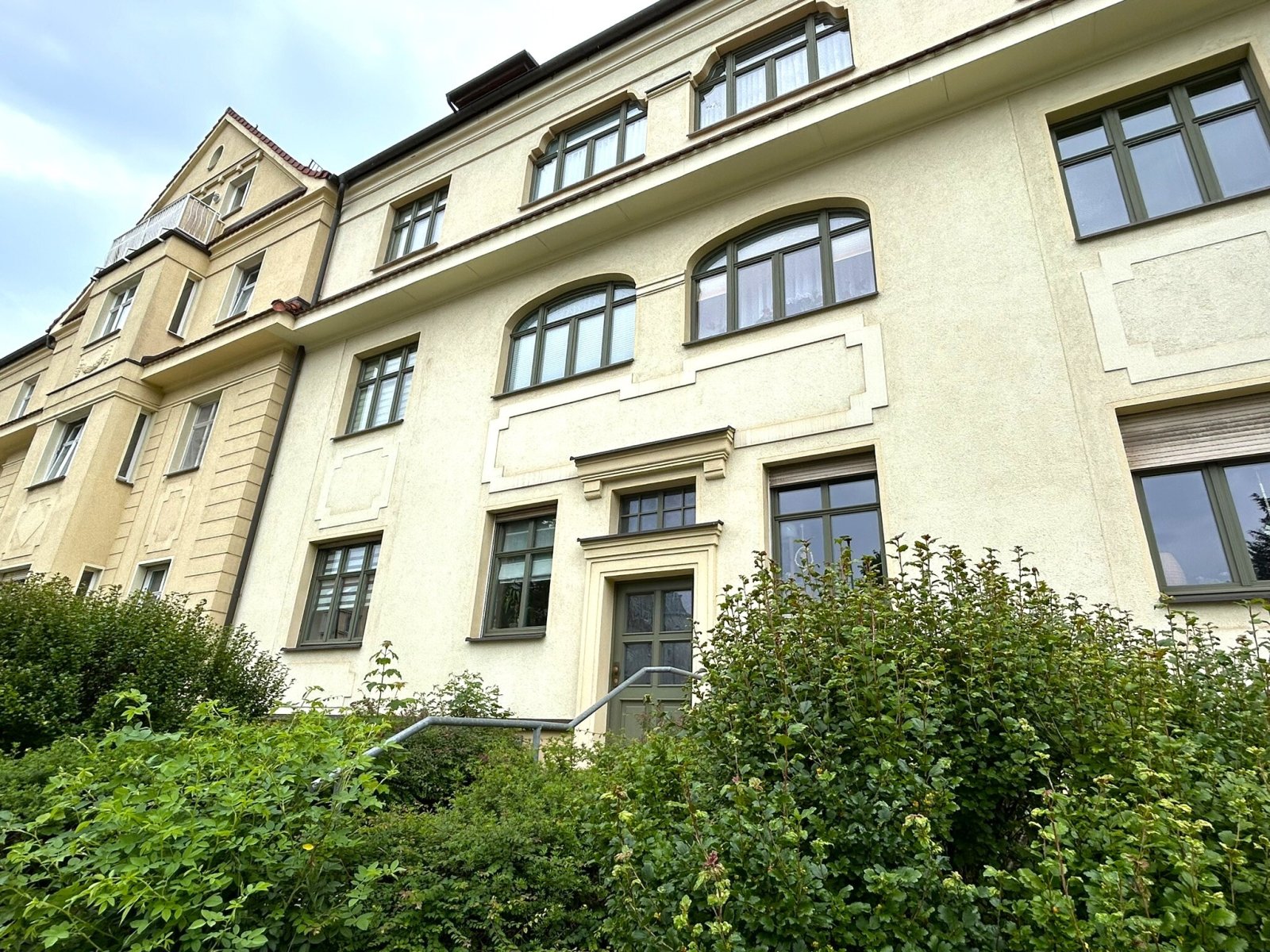Schöne 2-Raumwohnung mit Balkon, Stpl. und Tageslichtbad! Nähe HBK!