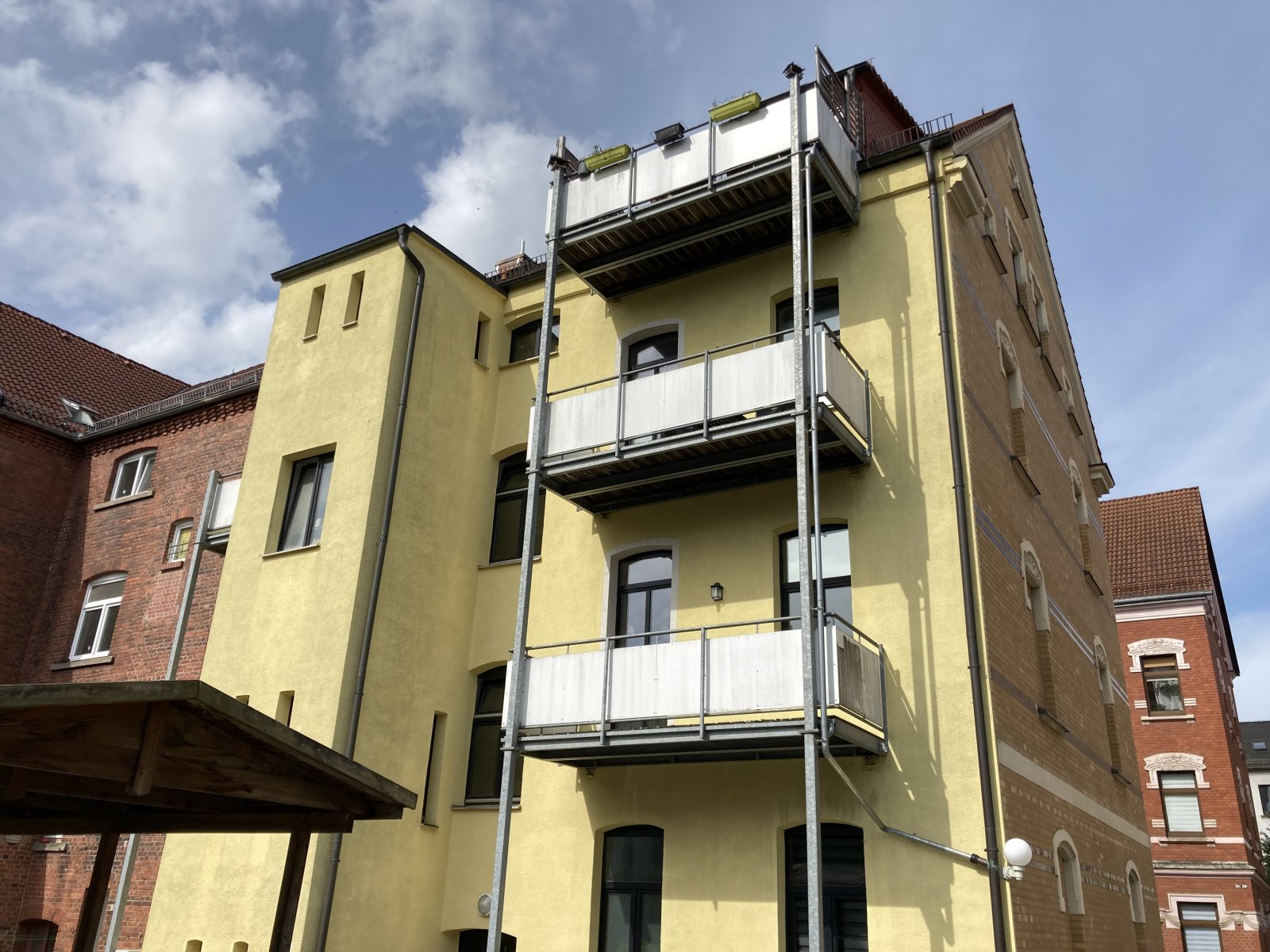 Geräumige 2-Raum-Wohnung in Marienthal mit Balkon!