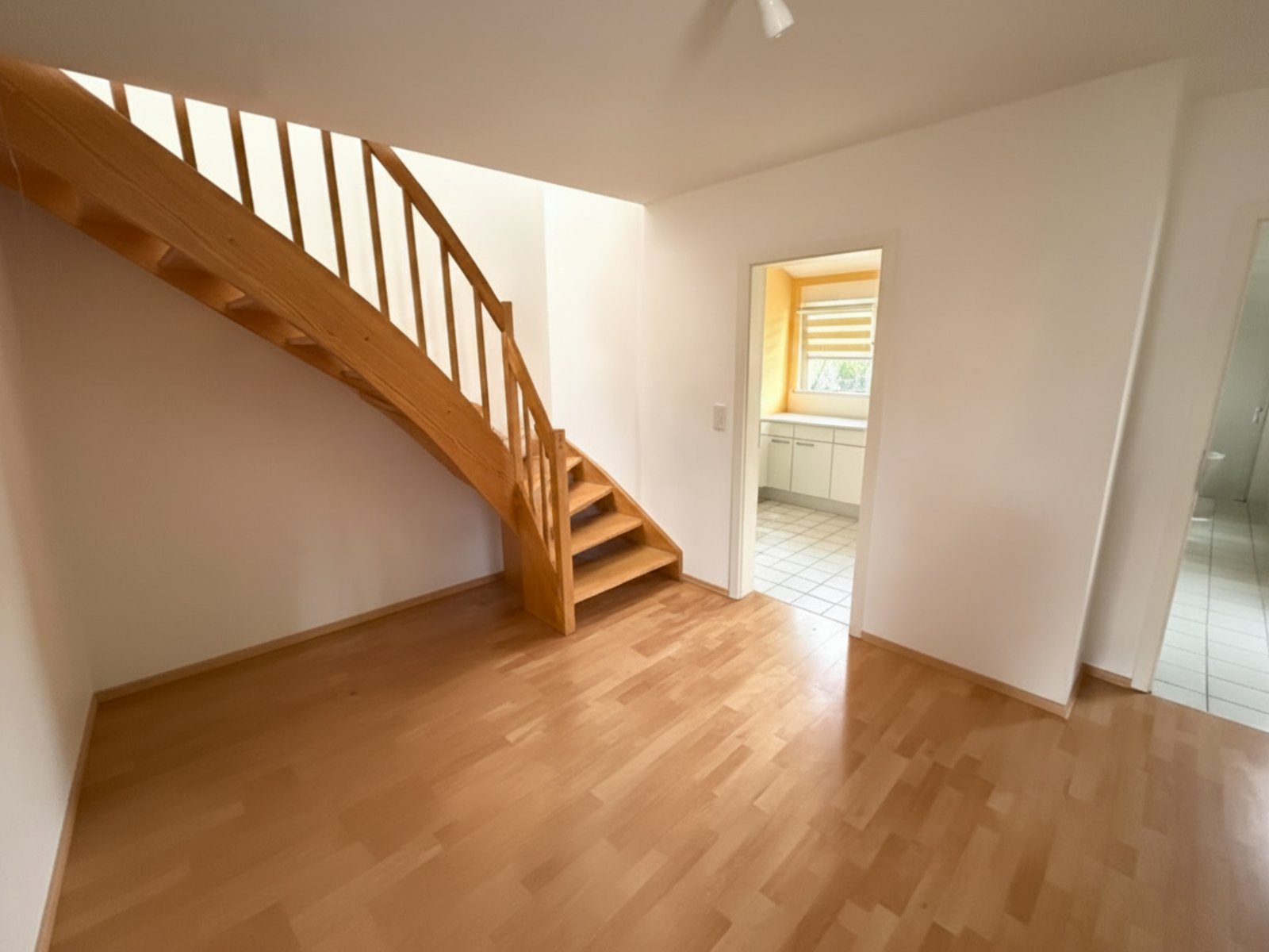 Attraktive Kapitalanlage vor den Toren Berlins - Vermietete Maisonettewohnung mit Stellplatz in ruhiger Wohnlage von Bergfelde