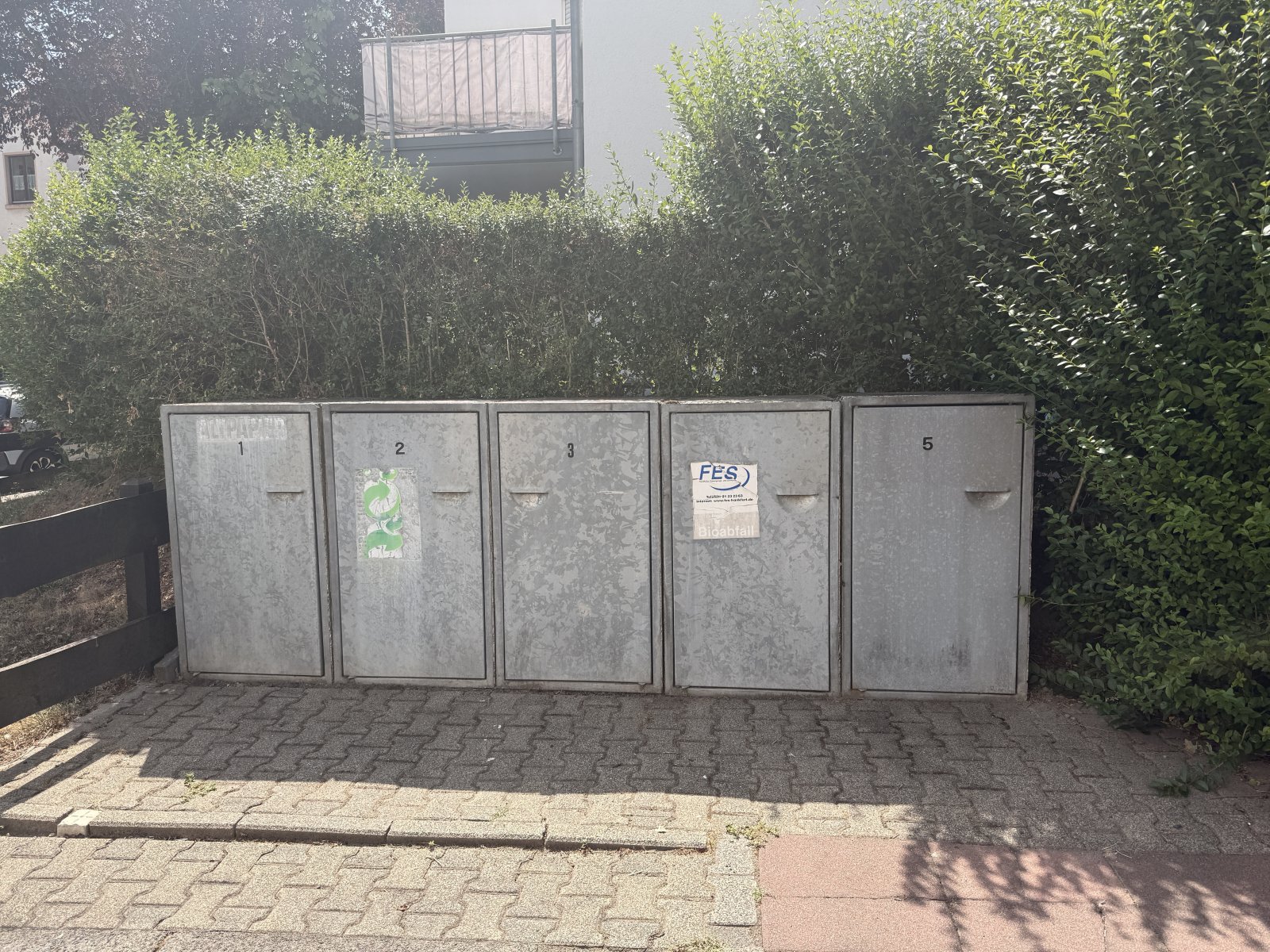 Attraktive Kapitalanlage in Frankfurt: Großzügige 3-Zimmer-Wohnung mit zwei Balkonen & Stellplatz