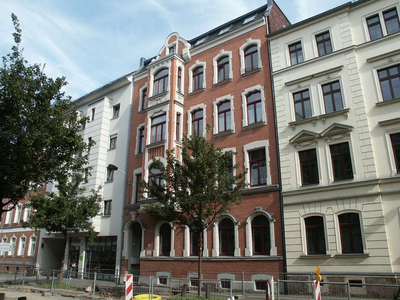 Großzügige 4-Zimmer-Maisonettewhg. mit Balkon und Gäste-WC!