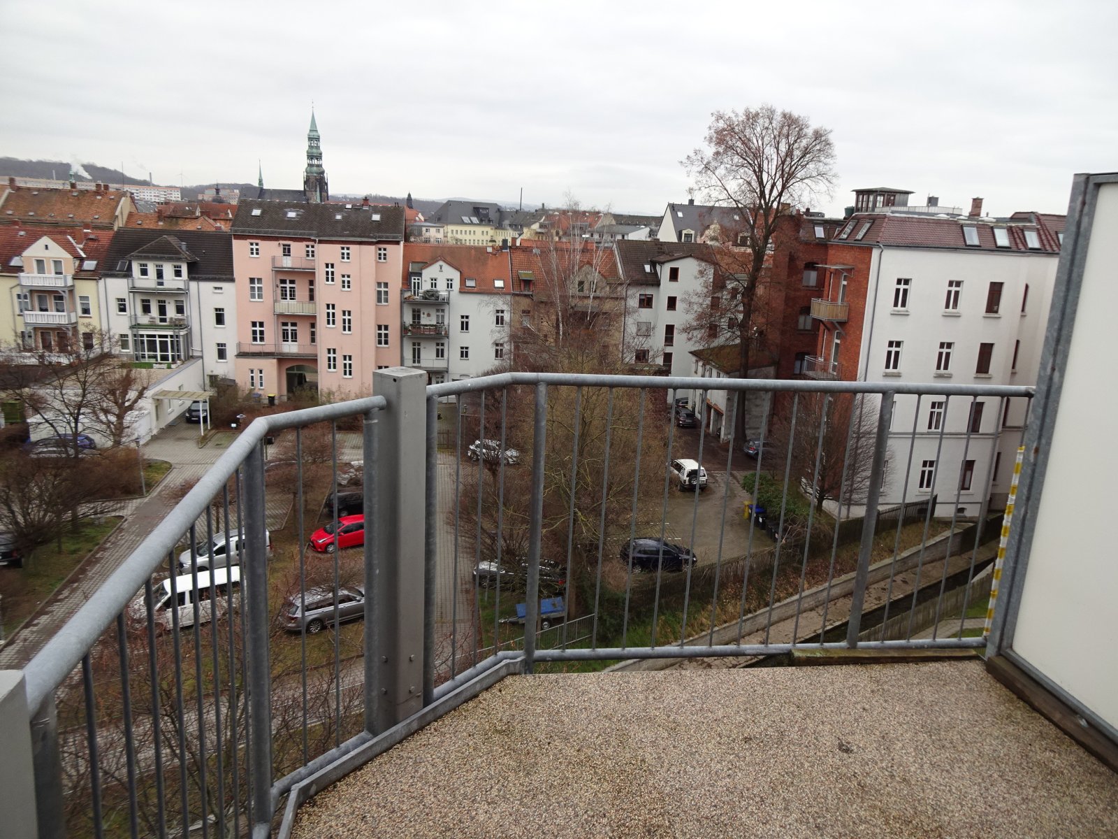 Großzügige 4-Zimmer-Maisonettewhg. mit Balkon und Gäste-WC!