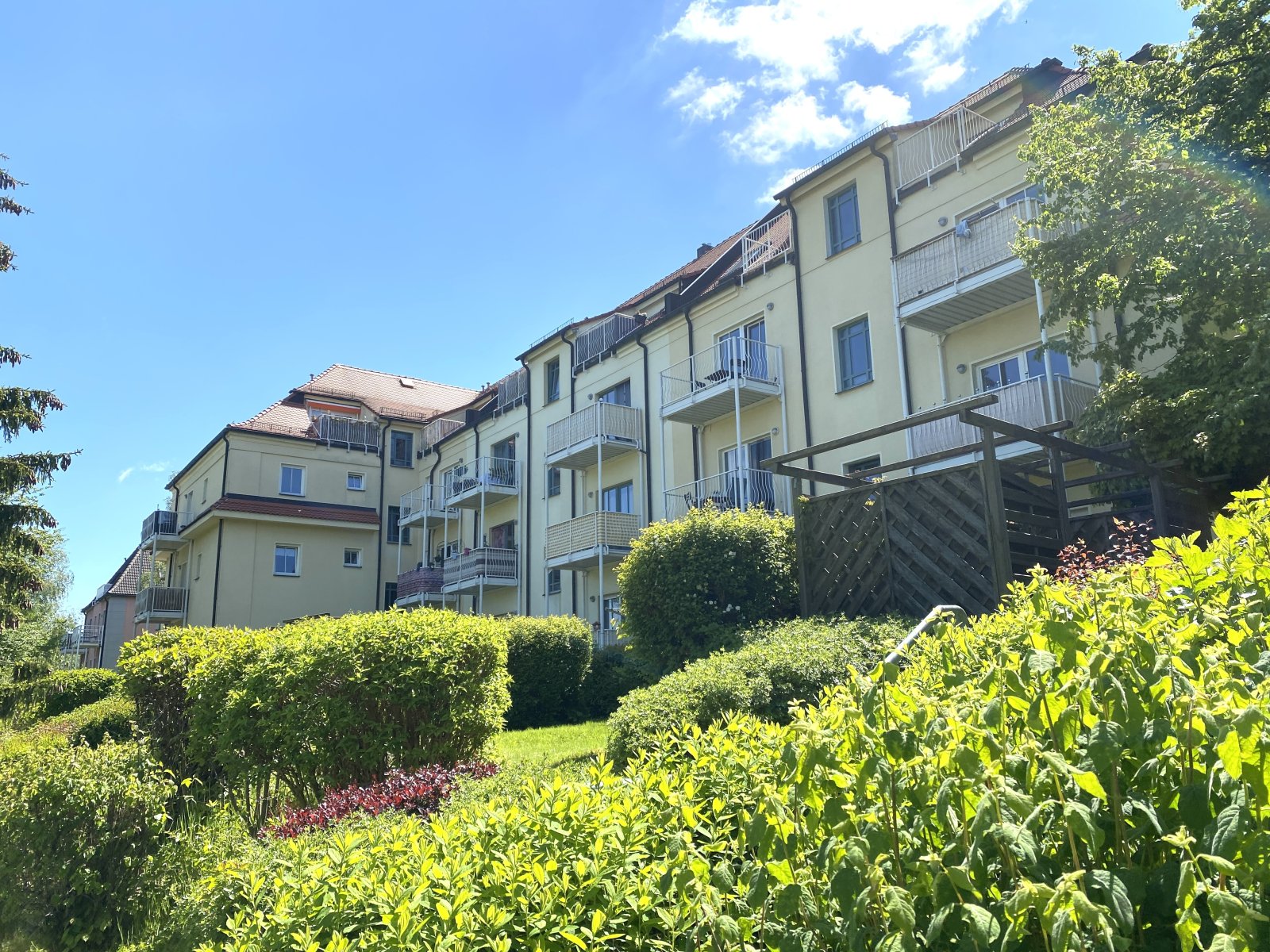 Ab 1.11.! Gemütliche 2-Zimmerwohnung mit zwei Dachterrassen in Marienthal!