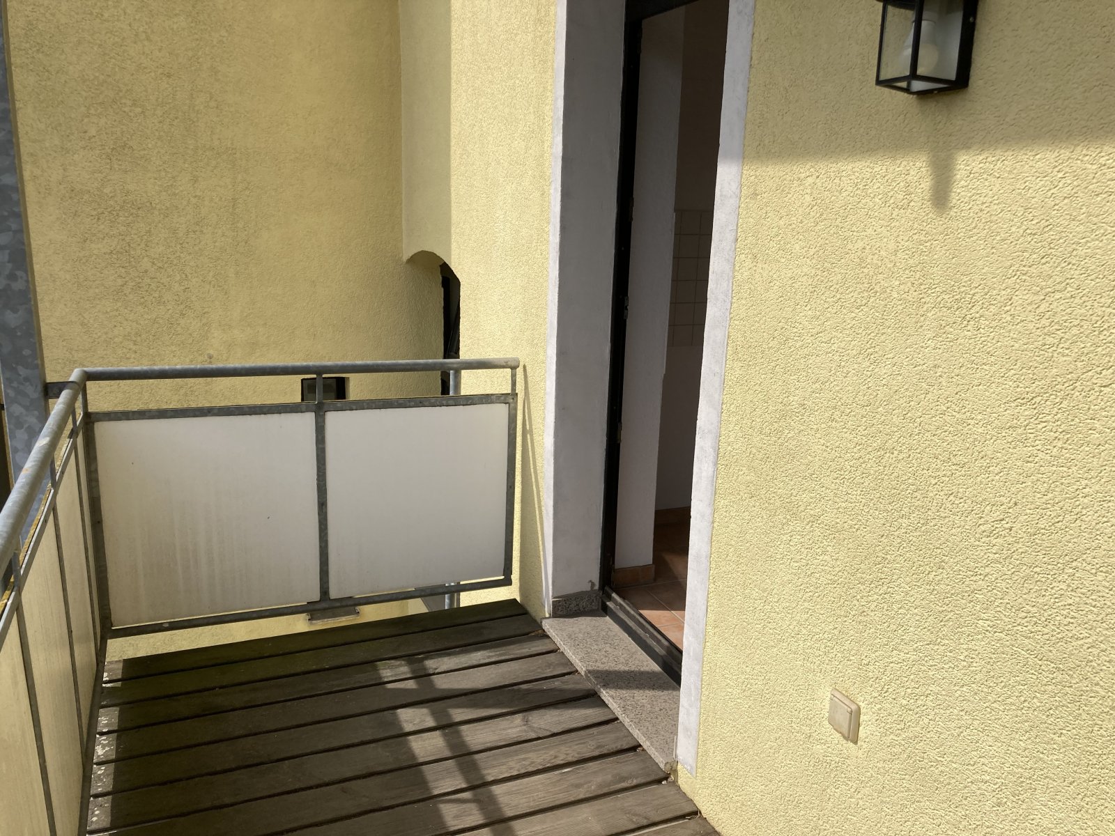 Ab 1.10.! Charmante 2-Raumwhg. mit Balkon und Stellplatz!