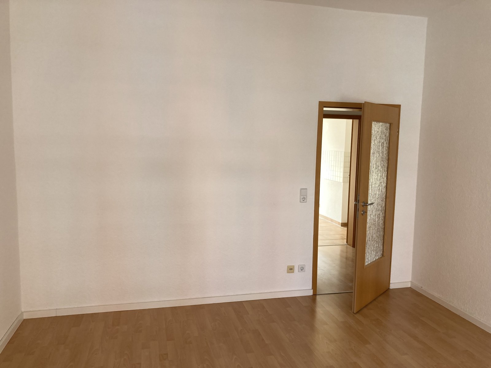 Ab 1.10.! Charmante 2-Raumwhg. mit Balkon und Stellplatz!