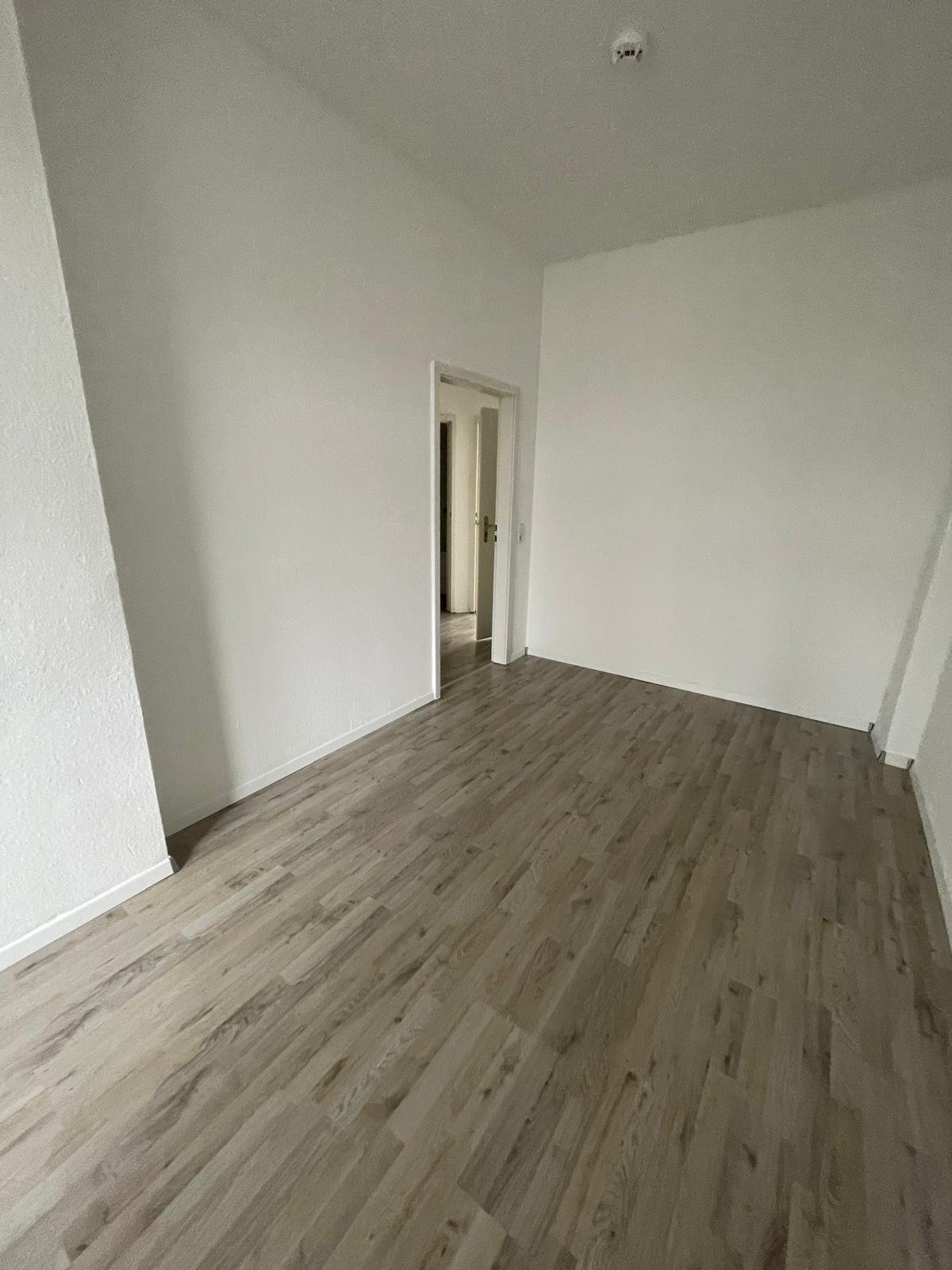 Helle, zentrumsnahe 3-Raumwohnung mit Balkon!