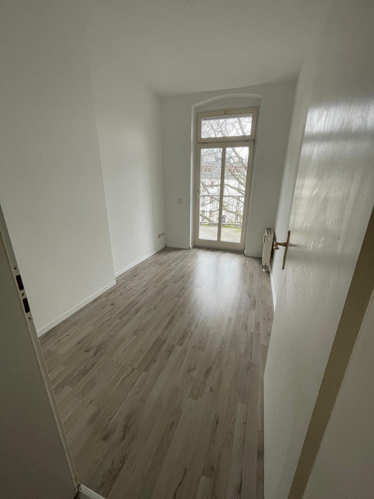 Helle, zentrumsnahe 3-Raumwohnung mit Balkon!