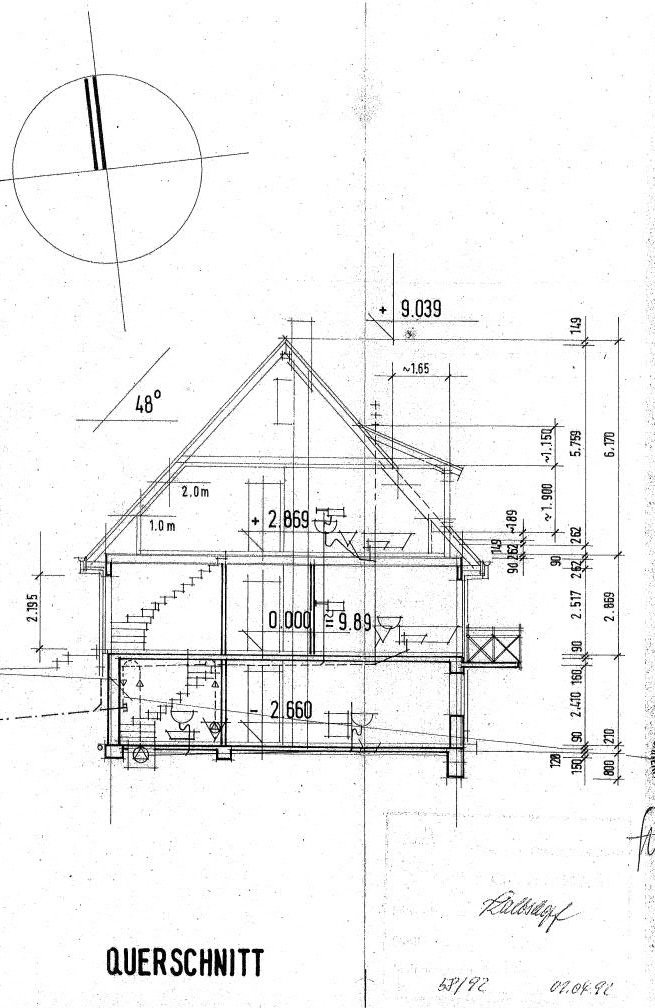 Vielseitig nutzbares EFH mit Einliegerwohnung, großer Garten, überdachter Pool, Doppelcarport