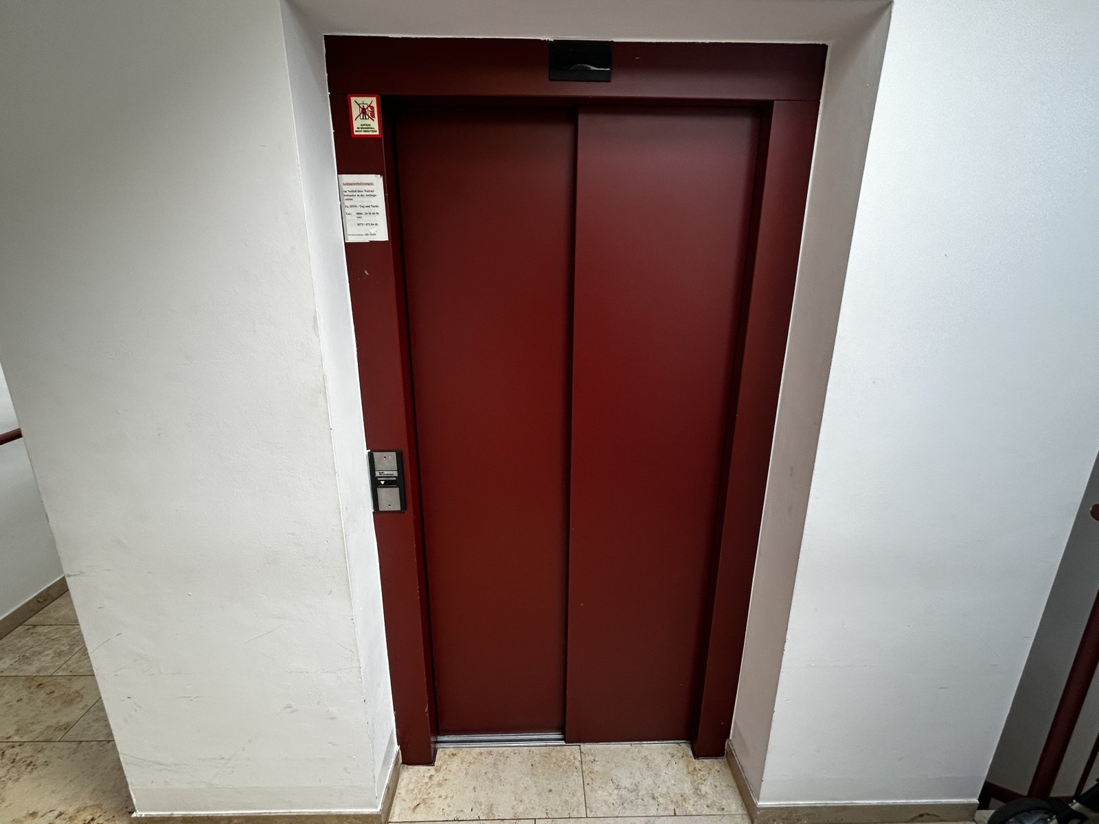 2-Raumwohnung mit Balkon, Fahrstuhl und TG-Stellplatz! Zur Selbstnutzung geeignet.