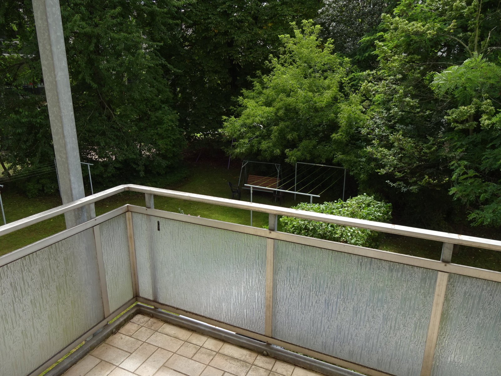 Schöne 2-Raumwhg. in idealer Lage zum Schlobigpark, Parkplätze vor dem Haus!