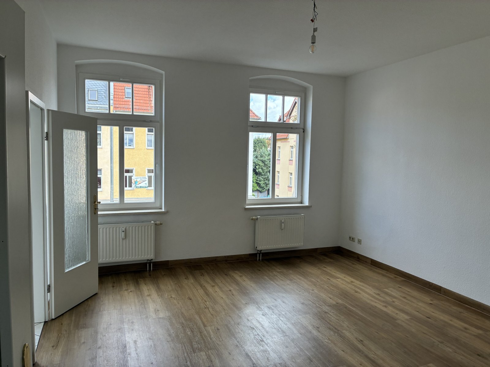 Zentrumsnahe 2-Zimmerwhg. in Zwickau - * bezugsfrei * Stil-Altbau 1902 * Kernsaniert 1999