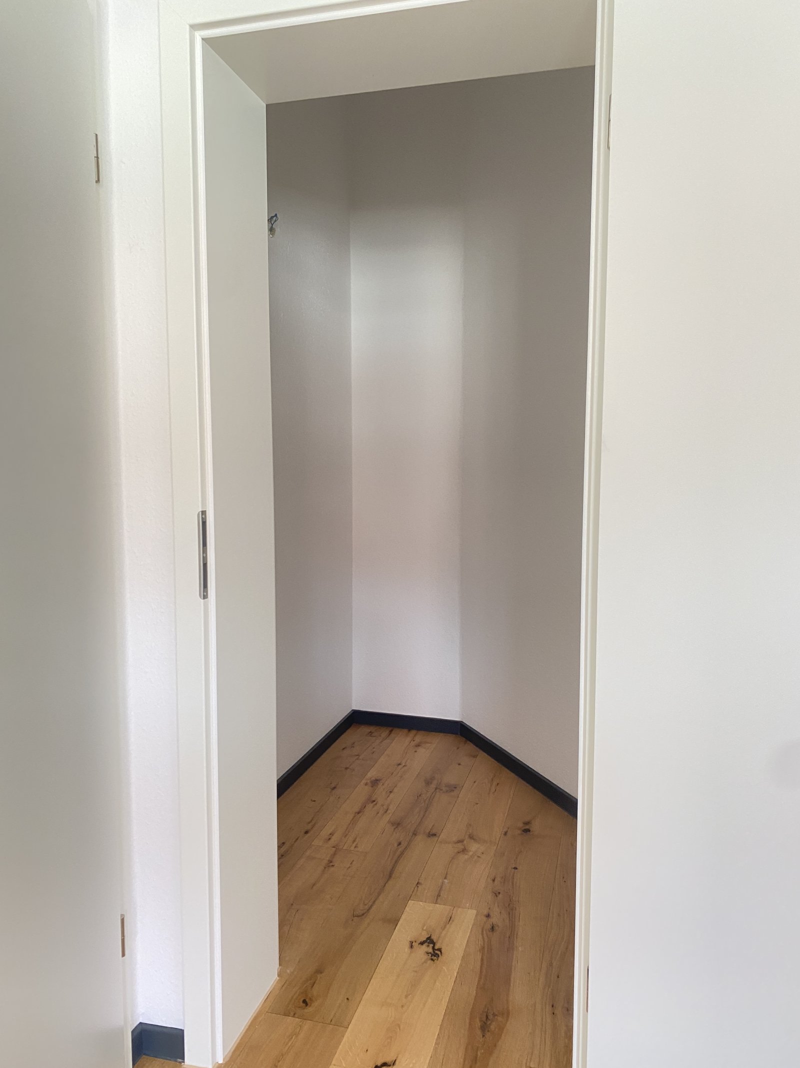 Moderne 3-Zimmer-Wohnung mit Balkon u. EBK in Zwickau-Pölbitz!