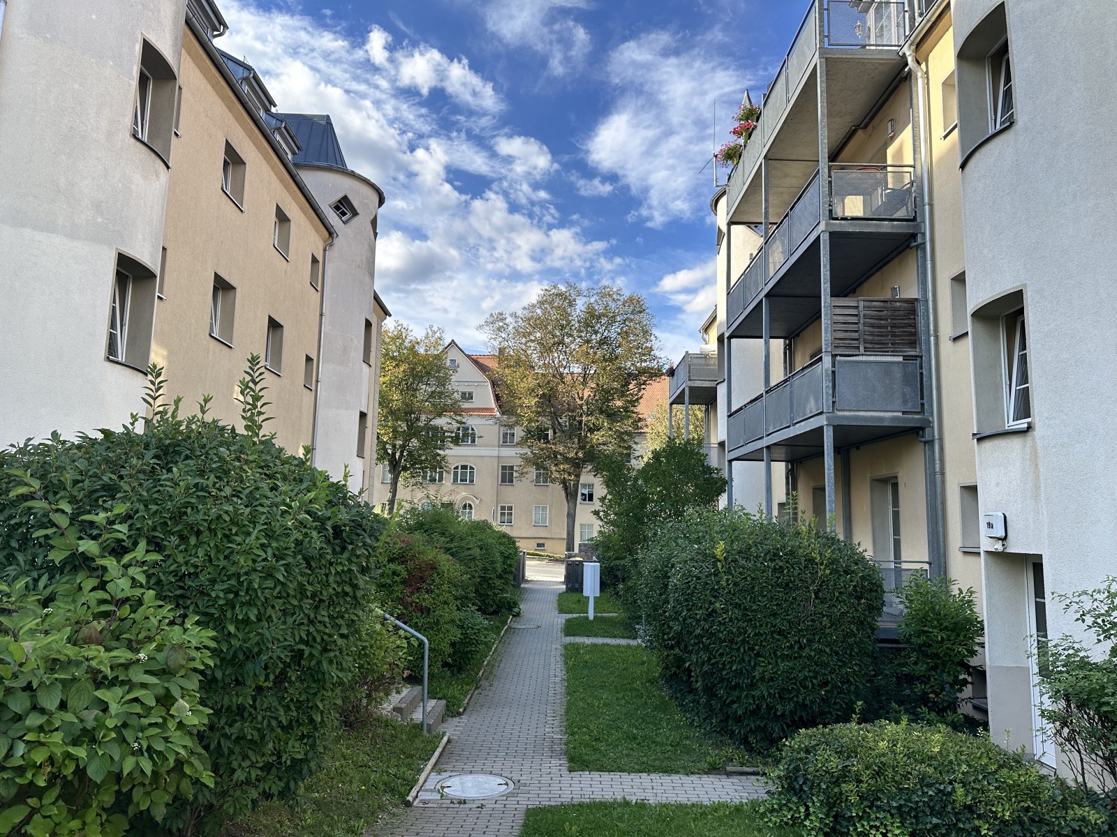 2-Raumwohnung mit Tageslichtbad und Balkon in Zwickau-Marienthal! Nähe HBK!