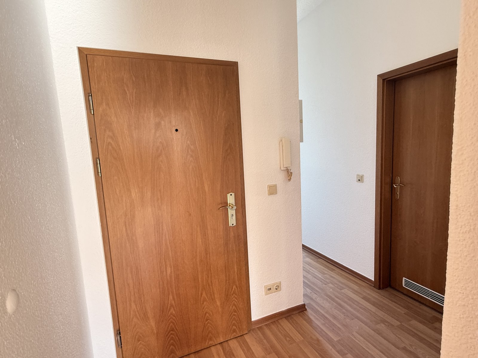 Helle, sanierte 2-Raumwohnung in guter Lage! 