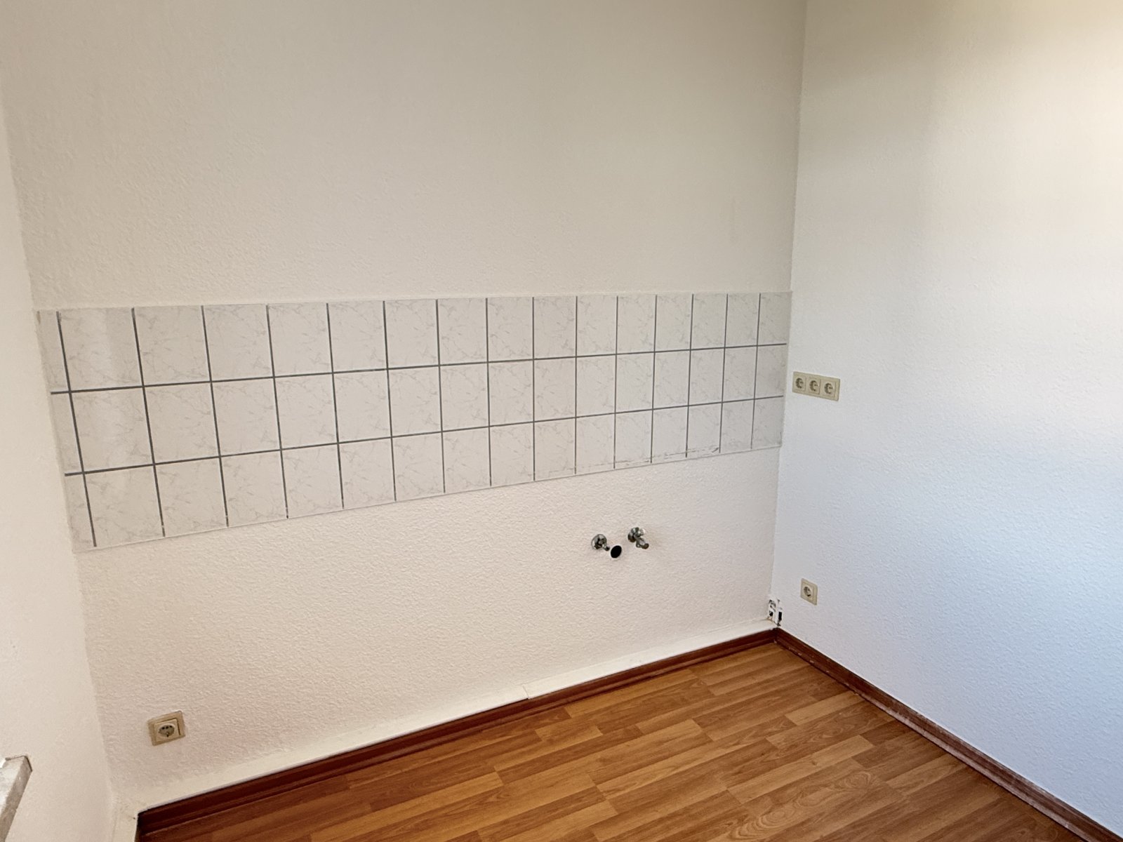 Helle, sanierte 2-Raumwohnung in guter Lage! 