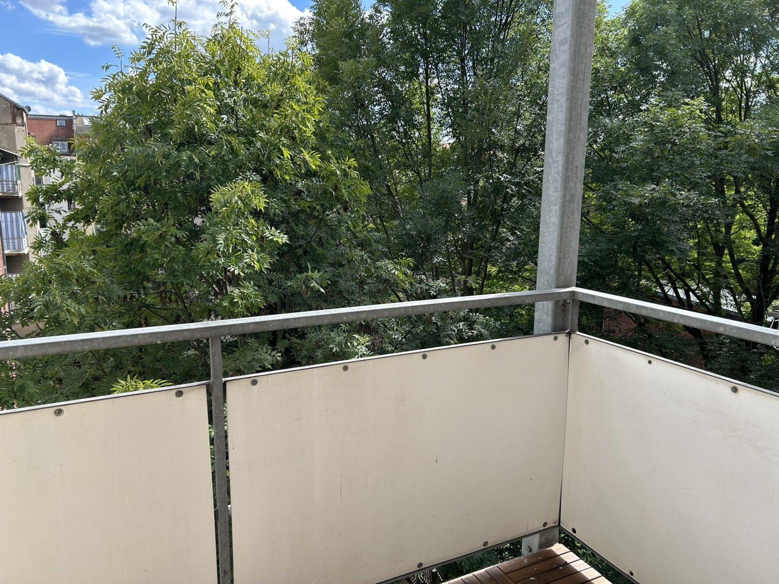 Zentrumsnahe 2-Raumwohnung mit Balkon u. EBK in Zwickau!