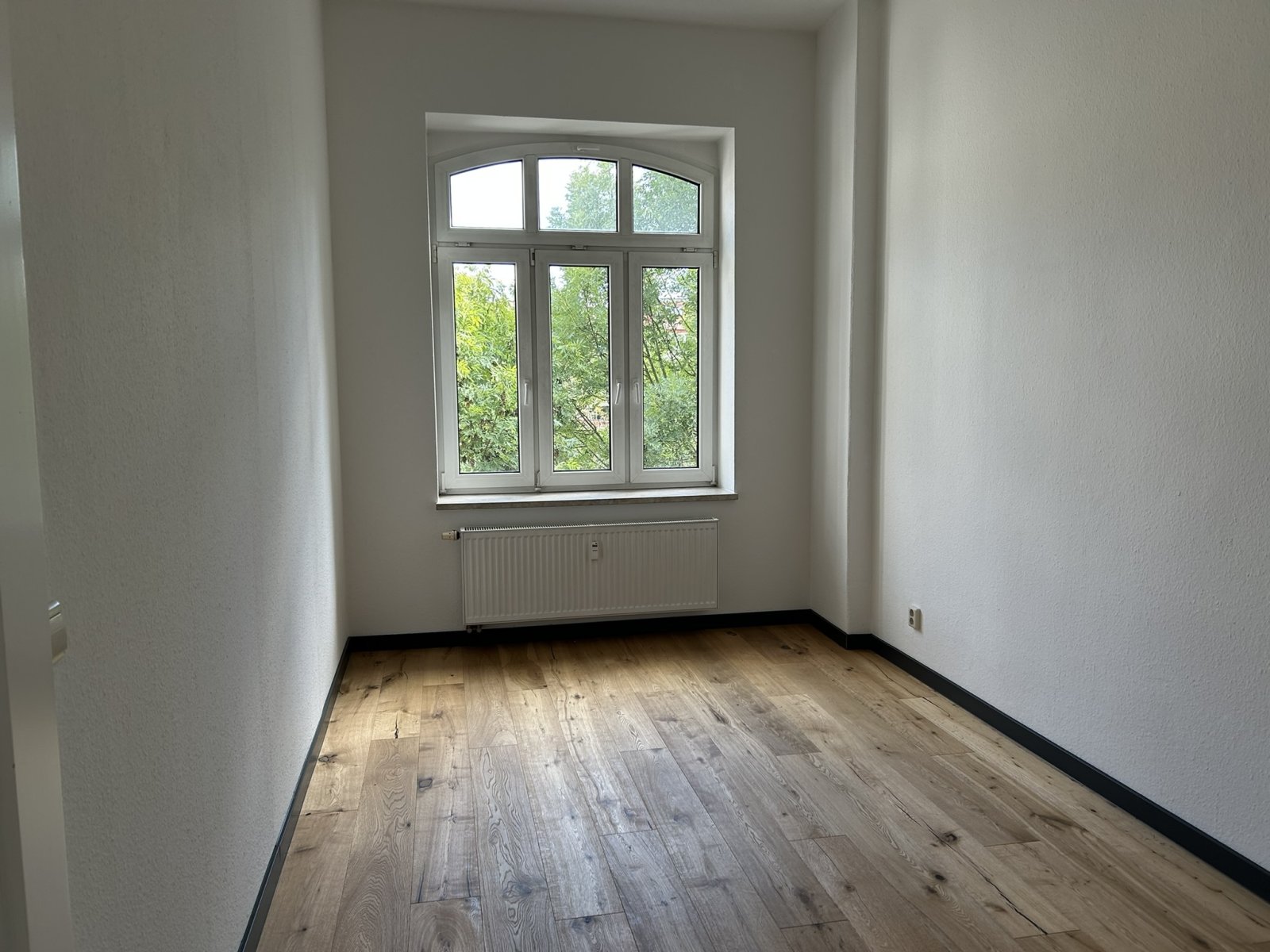 Zentrumsnahe 2-Raumwohnung mit Balkon u. EBK in Zwickau!