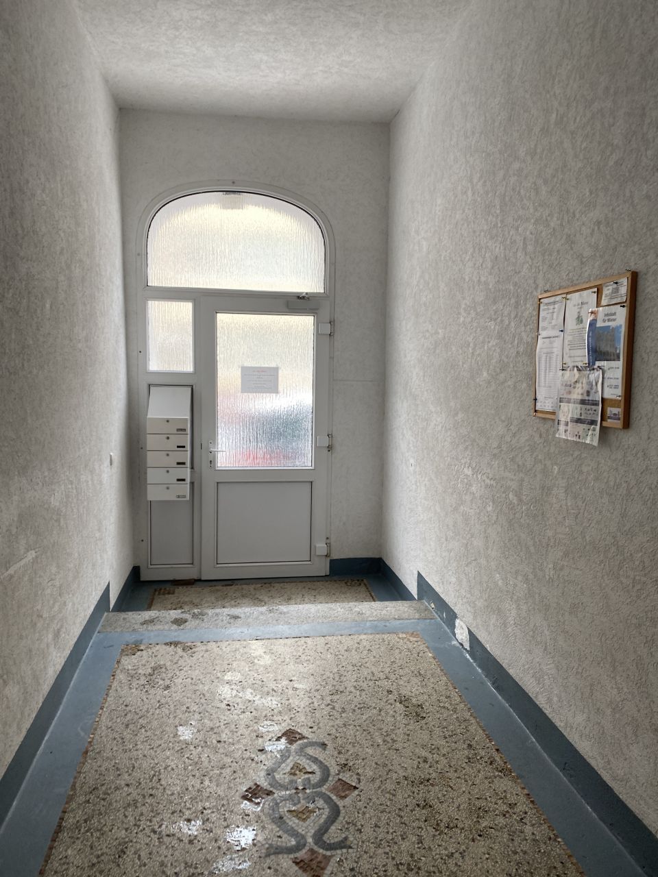 Eingang, Fußböden mit Mosaik