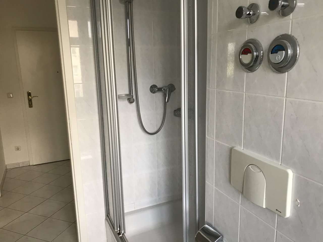 Tageslichtbad mit Dusche