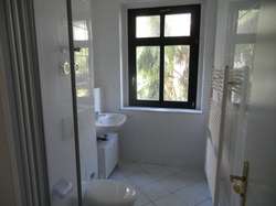 Tageslichtbad mit Dusche