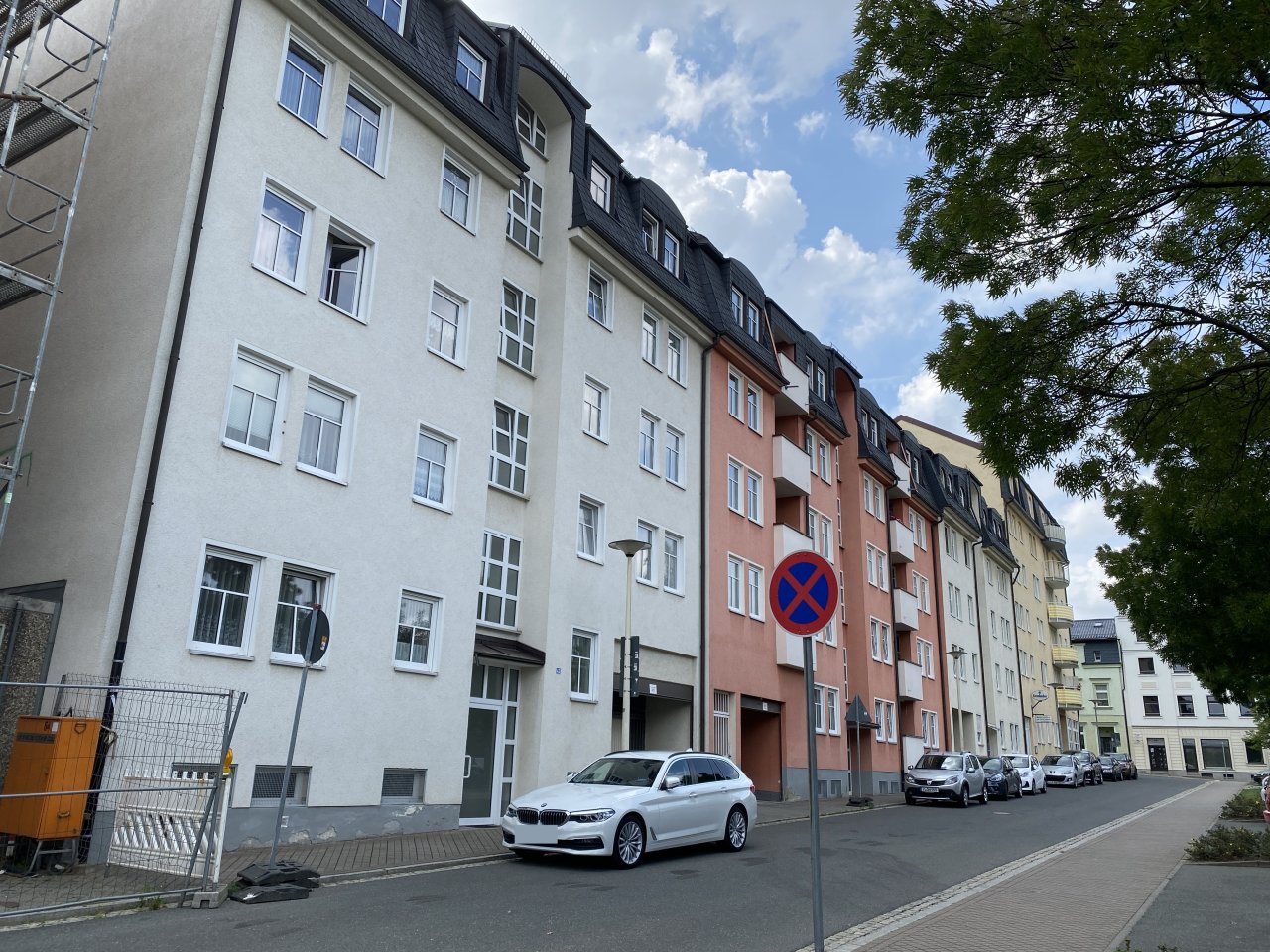 Burgstraße (rosanes Gebäude)