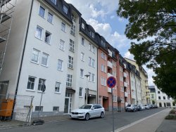 Burgstraße (rosanes Gebäude)