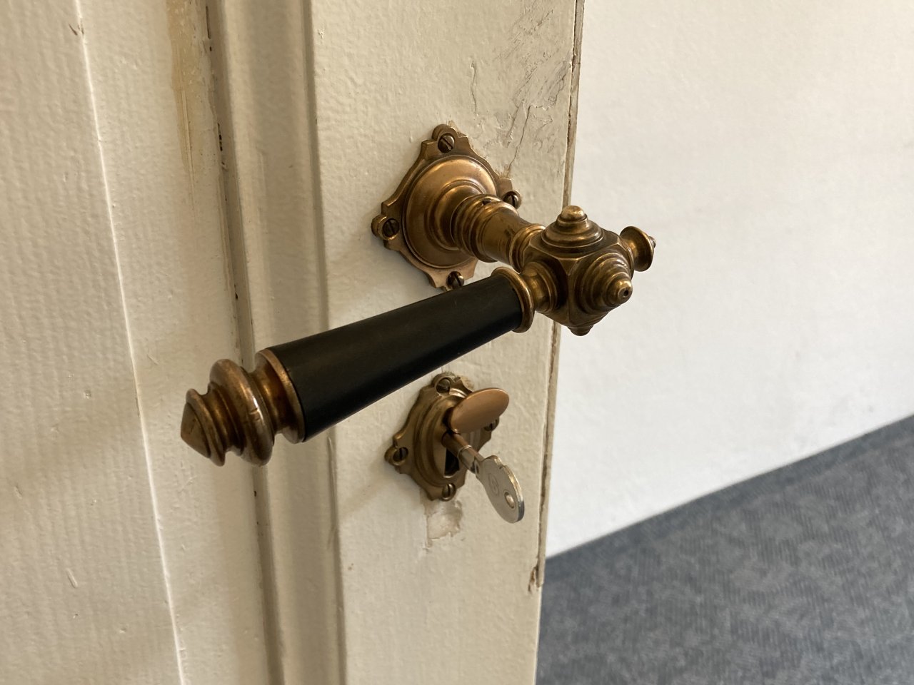 Detail Türbeschläge