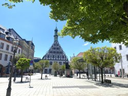 Hauptmarkt mit Theater