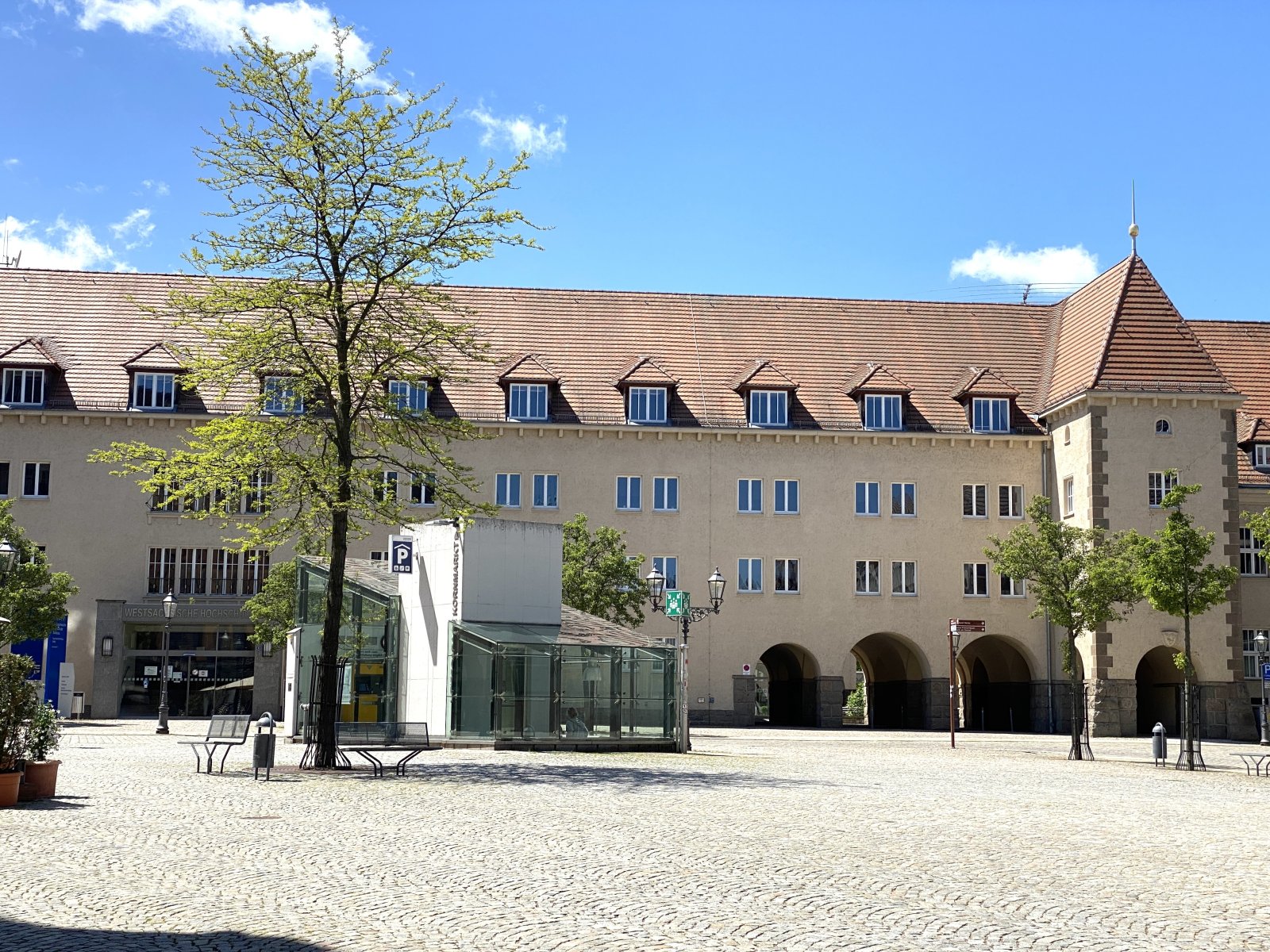 die Hochschule, im Mittelalter Latein- und Bergschule 