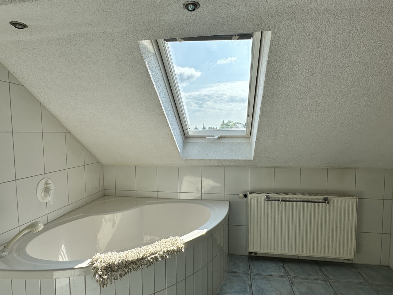 Badezimmer DG Badezimmer DG