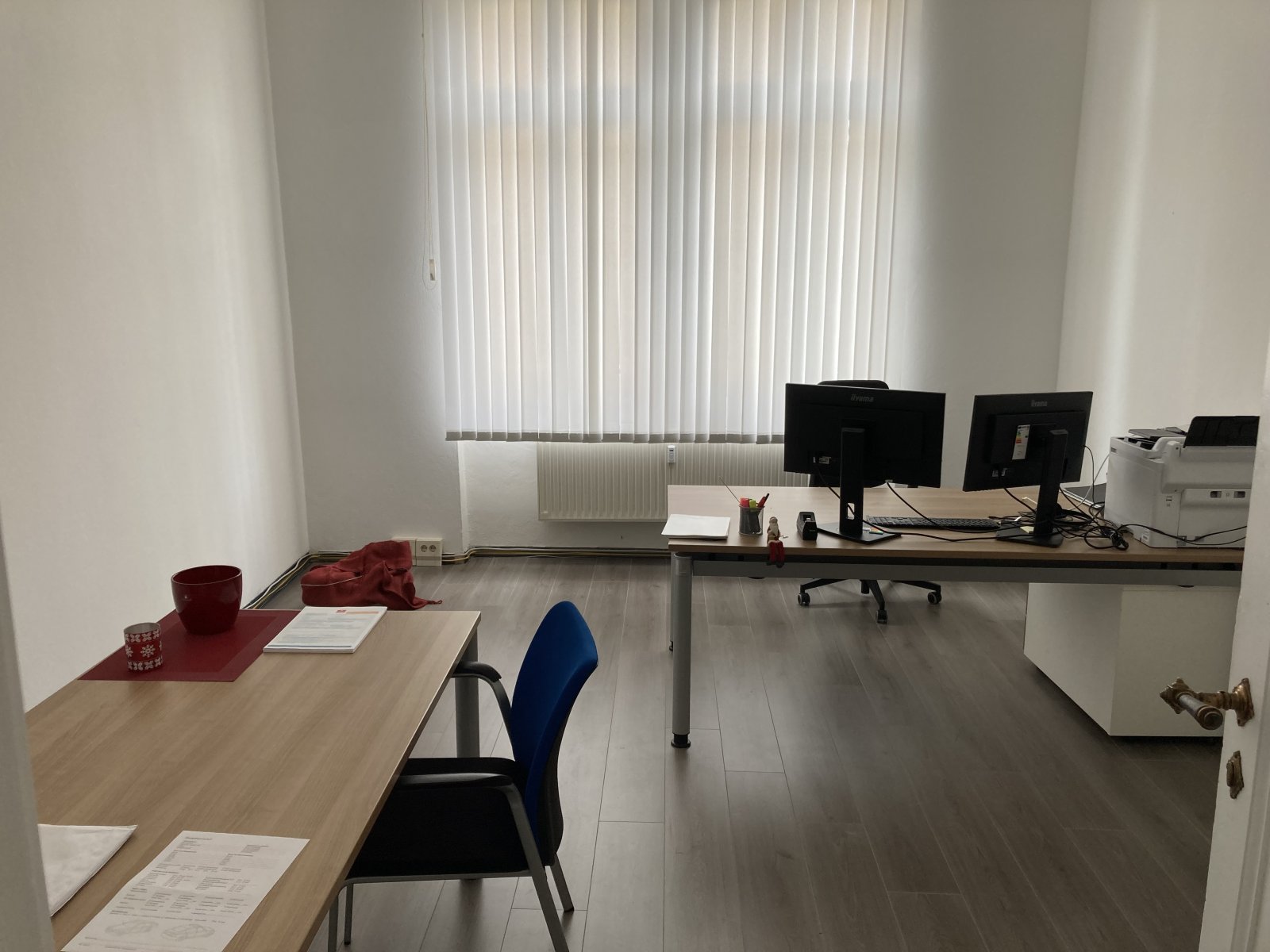 Büro 1