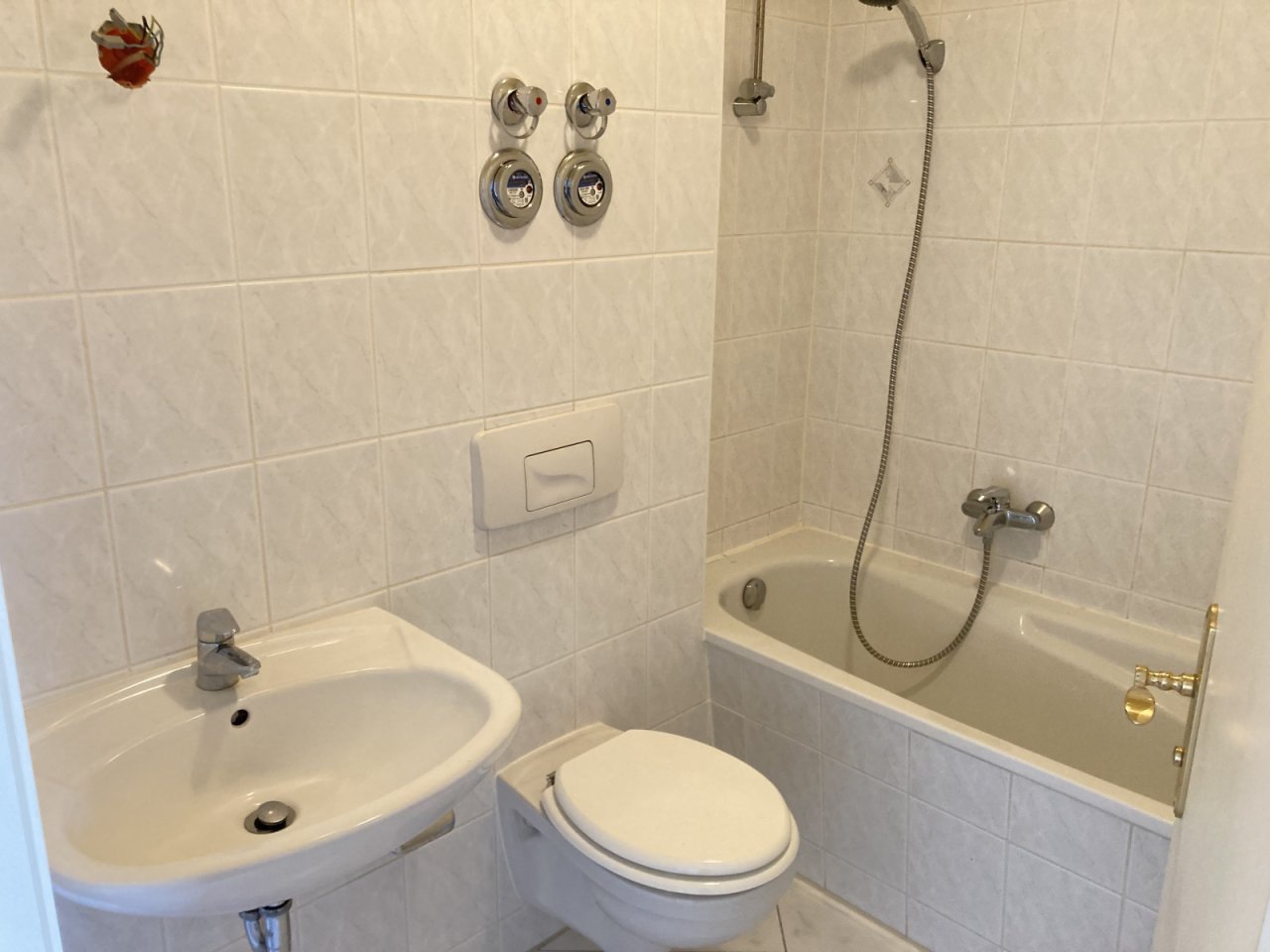 Bad mit Wanne Bad mit Wanne