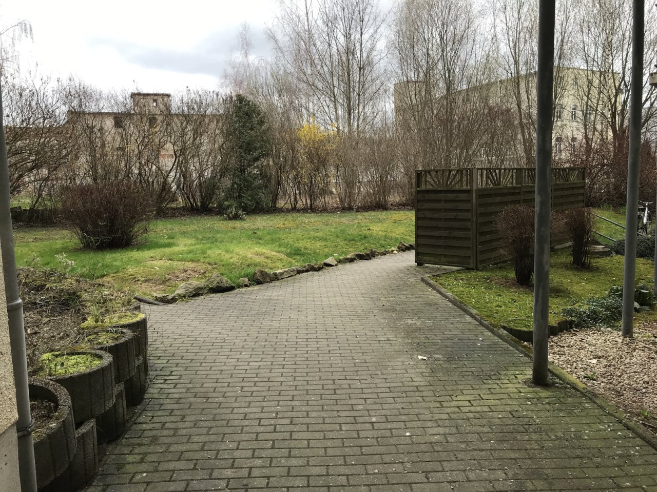 Grünanlage hinter dem Haus Grünanlage hinter dem Haus