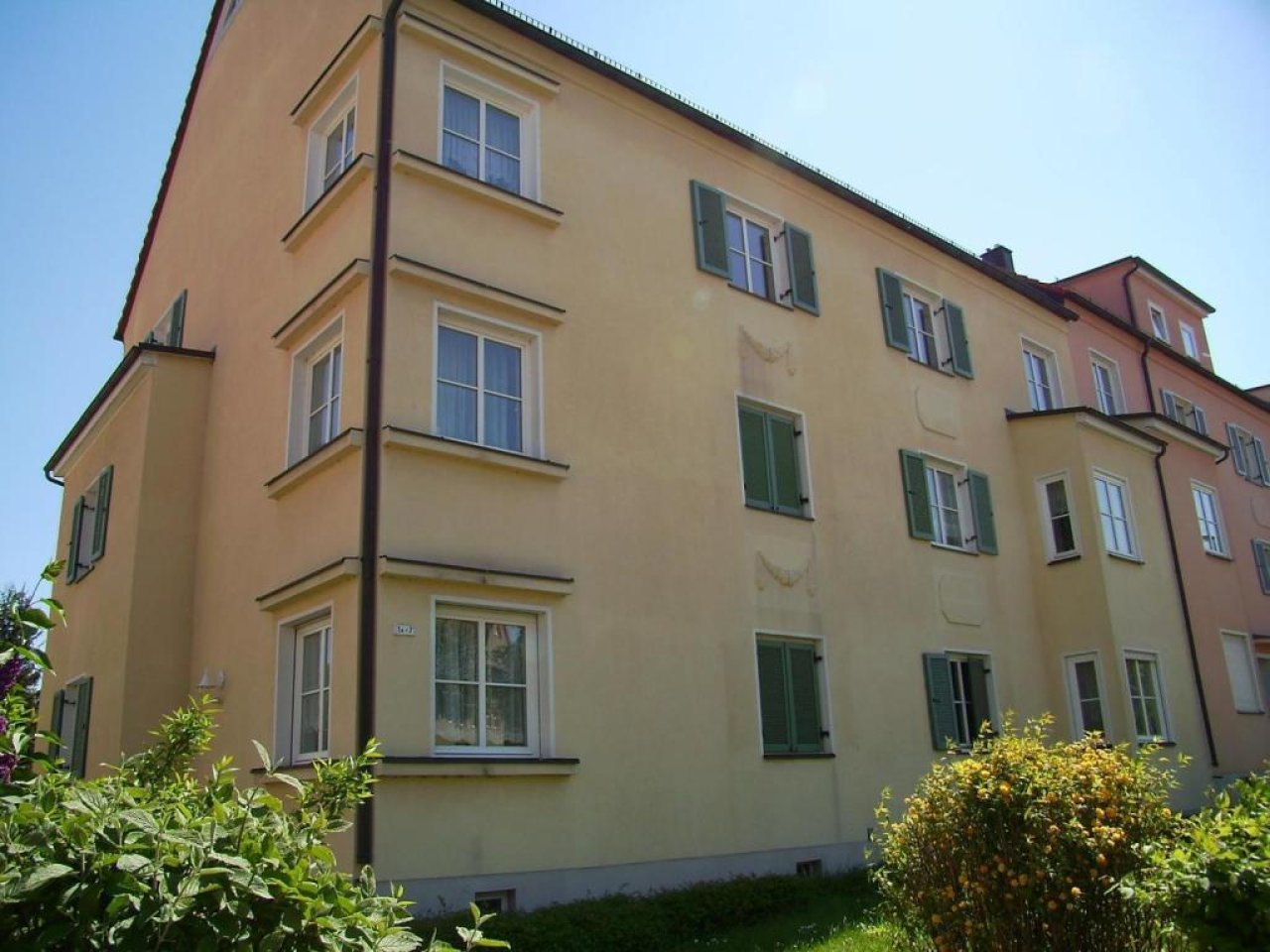 Straßenansicht Straßenansicht