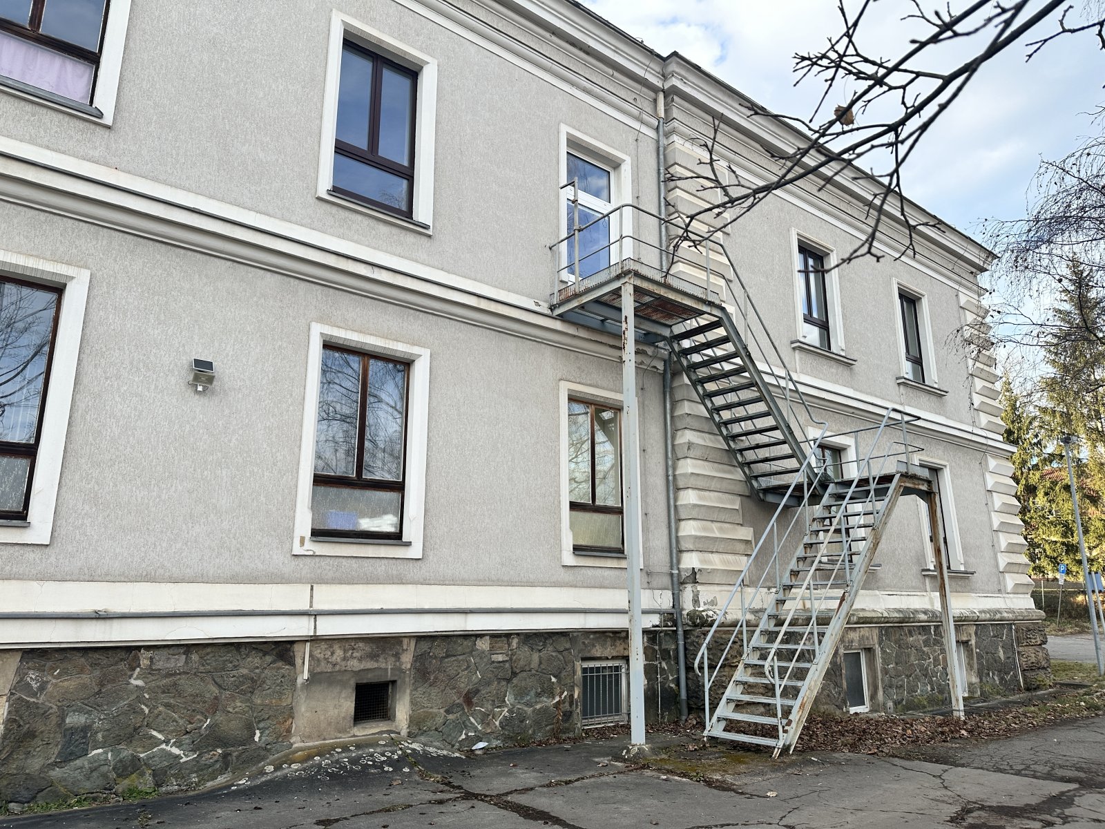 Rückansicht Außentreppe Rückansicht Außentreppe