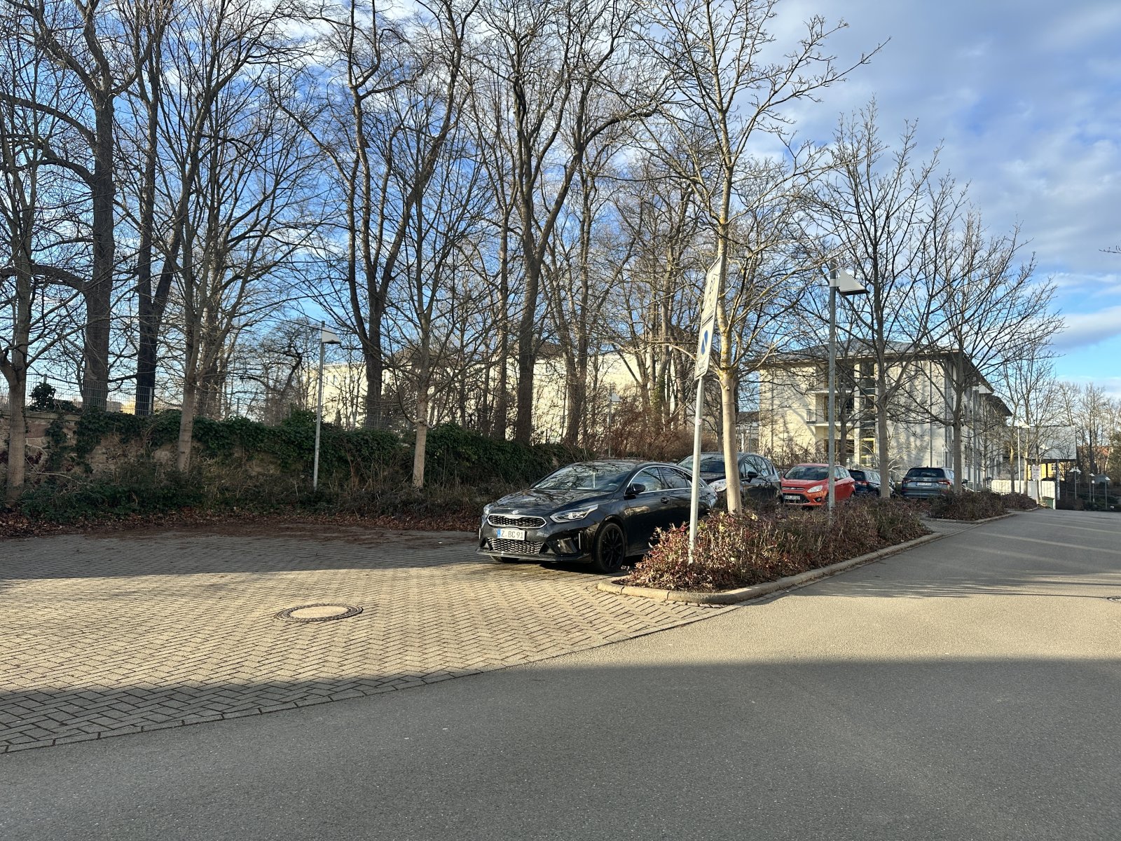 Befestigte Parkplätze Befestigte Parkplätze