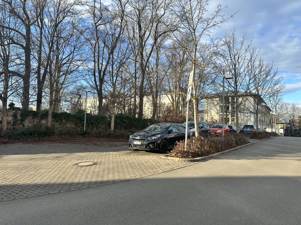 Befestigte Parkplätze Befestigte Parkplätze