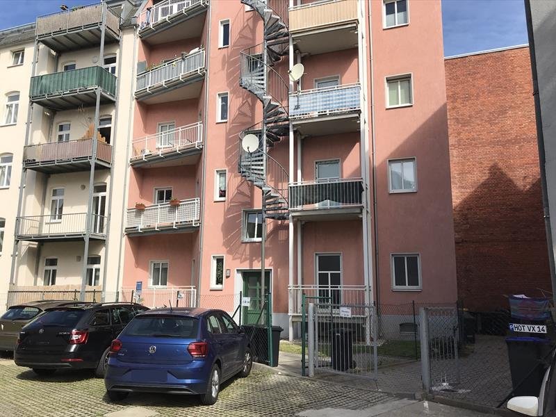 Rückseite mit Balkonanlage Rückseite mit Balkonanlage