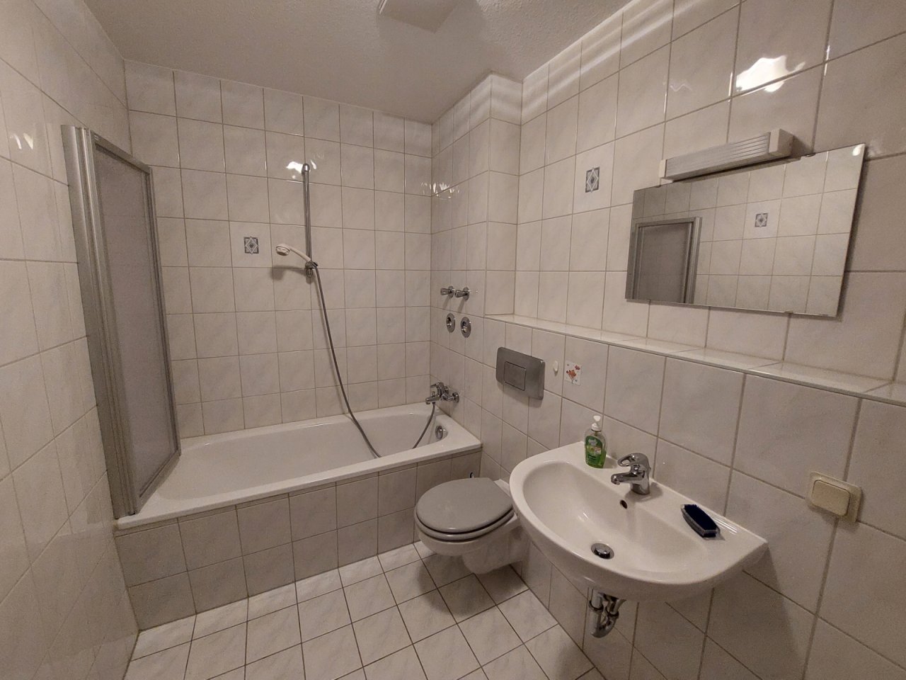 Bad mit Wanne Bad mit Wanne